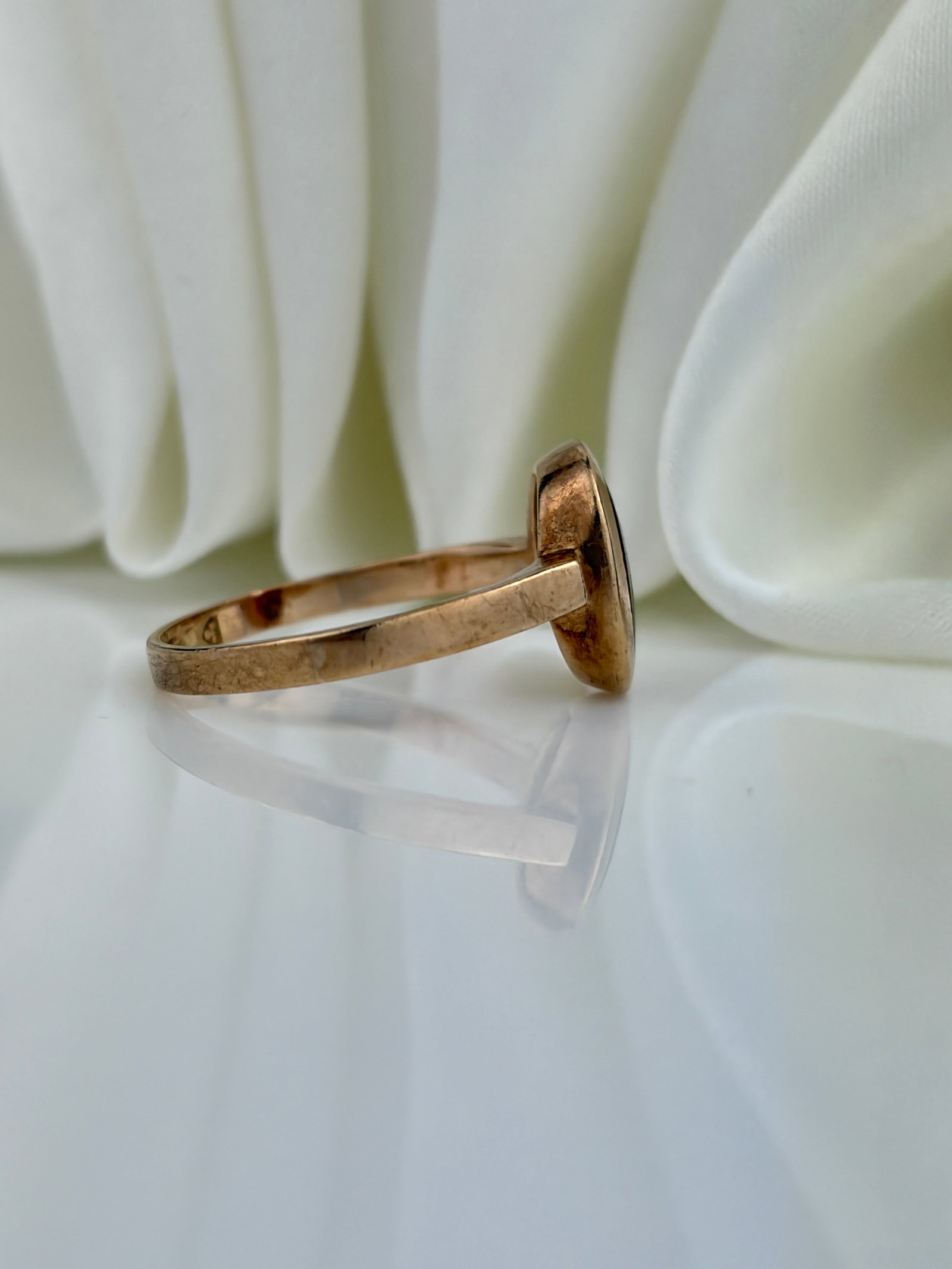 ANTIQUE BOXED 9CT YELLOW GOLD CARVED CARNELIAN INTAGLIO RING - 3