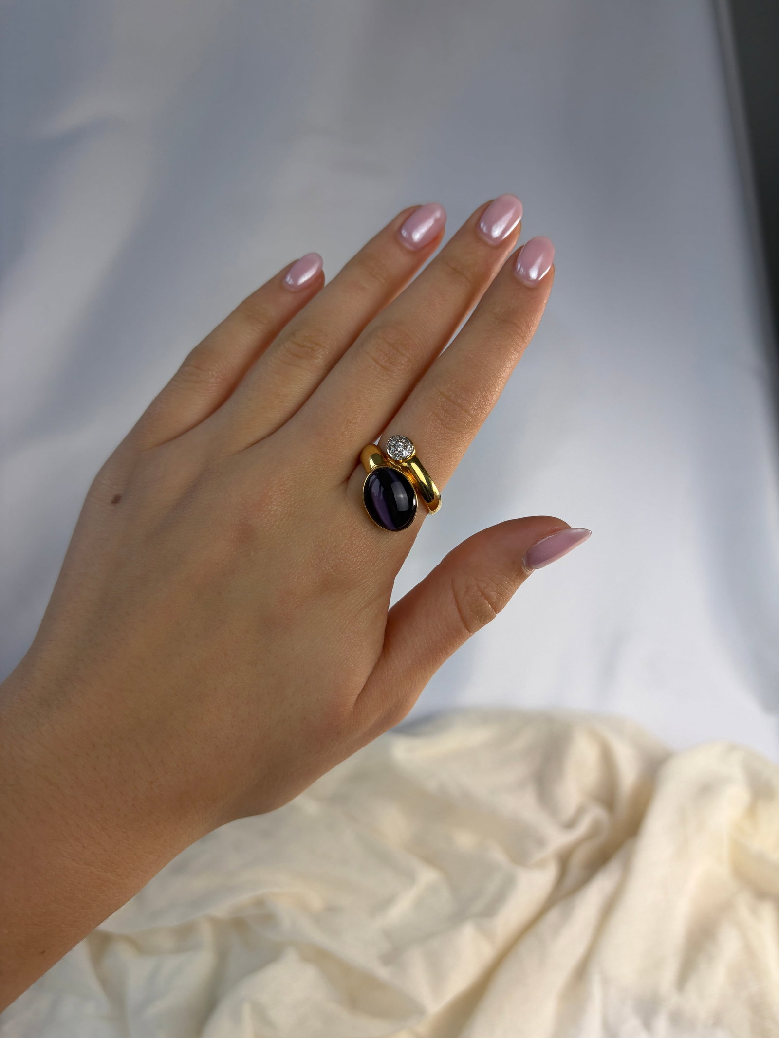 Chunky 18ct Yellow Gold Rare Crossover Diamond Ring - 8