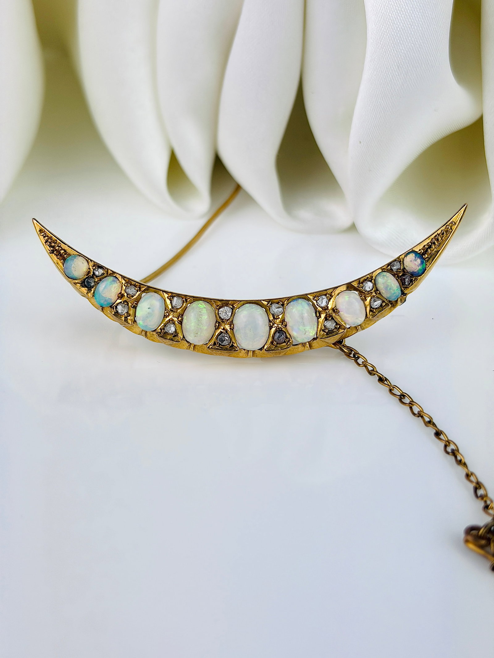 Vintage Large Opal and Diamond 15ct Gold Crescent Brooch - 4