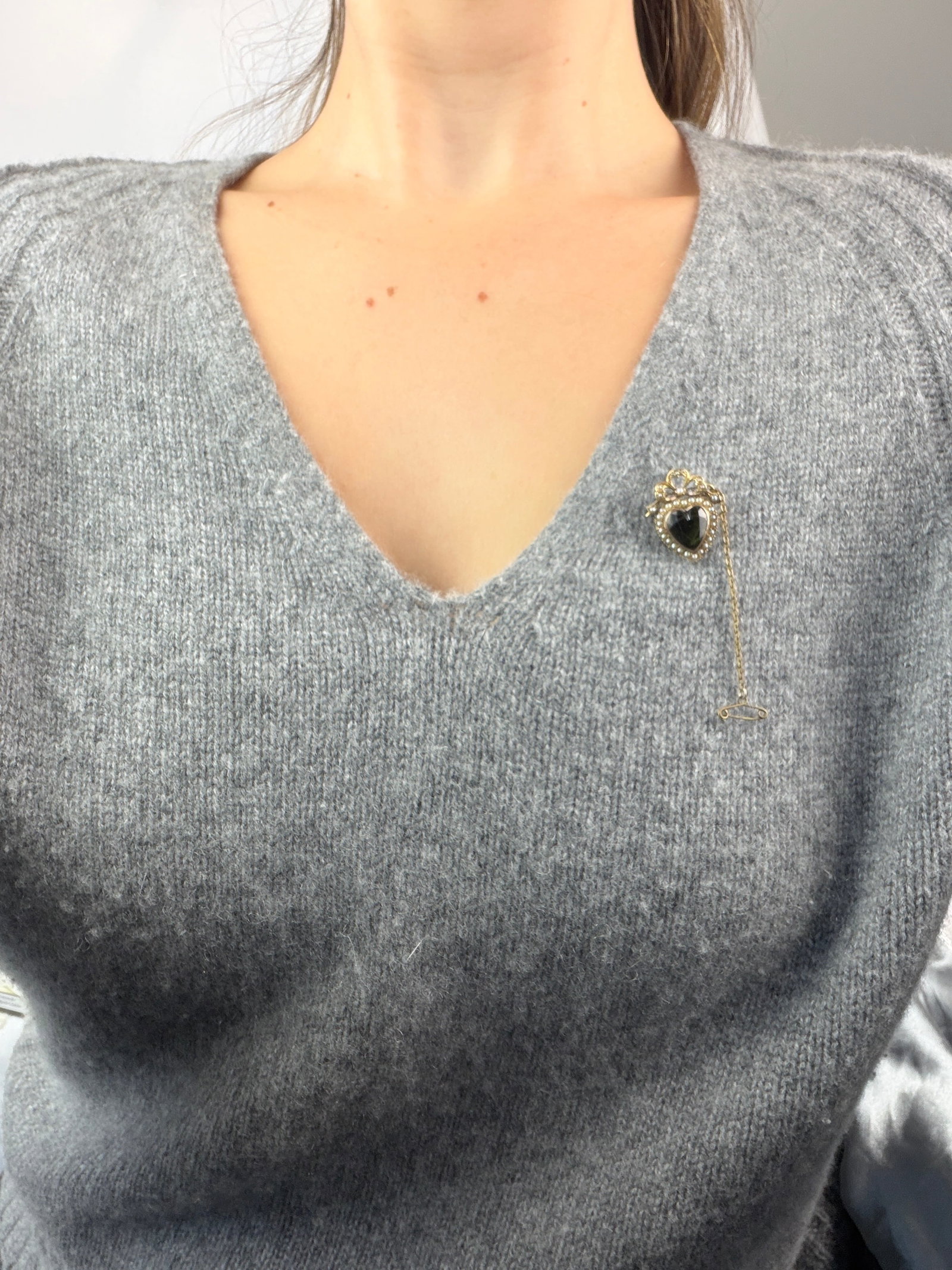 Edwardian 9ct Gold Green Paste and Pearl Heart Brooch - 7