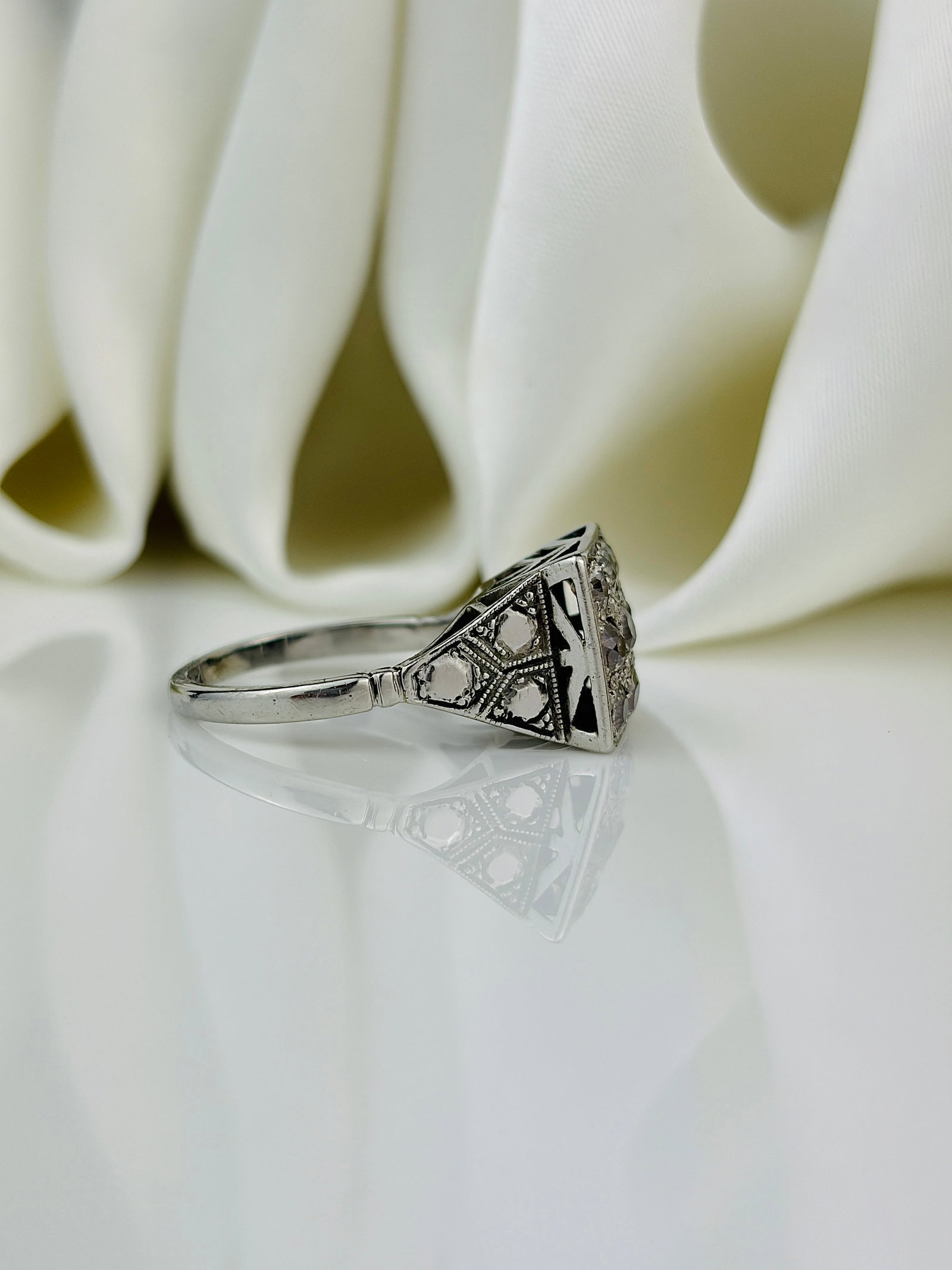 Art Deco Diamond and Platinum Panel Ring - 2