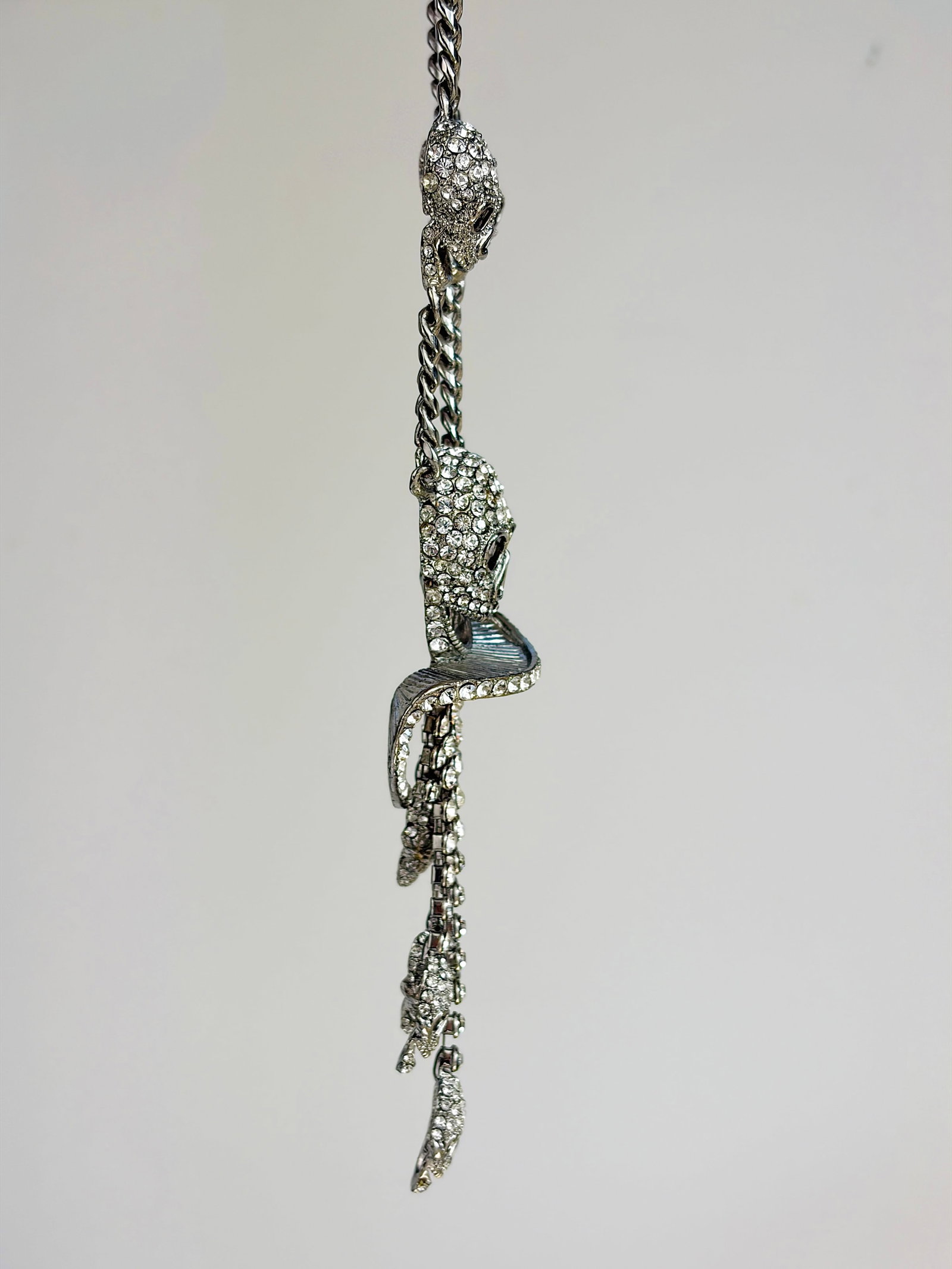 BUTLER & WILSON SKULL NECKLACE IN BOX - 2