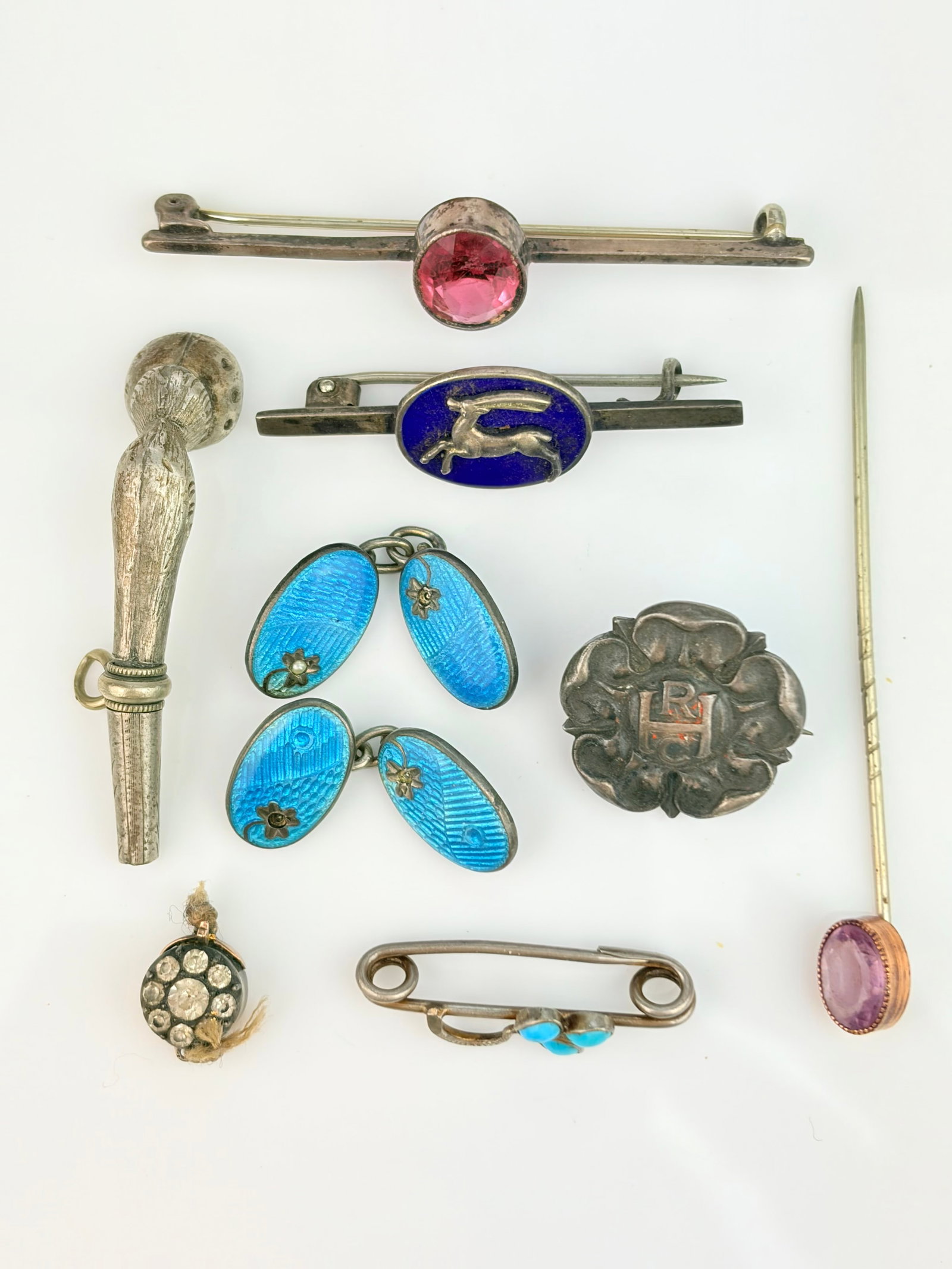 MIXED LOT - SILVER BROOCHES, CUFF LINKS STICK PIN ETC: MIXED LOT - SILVER BROOCHES, CUFF LINKS STICK PIN ETC