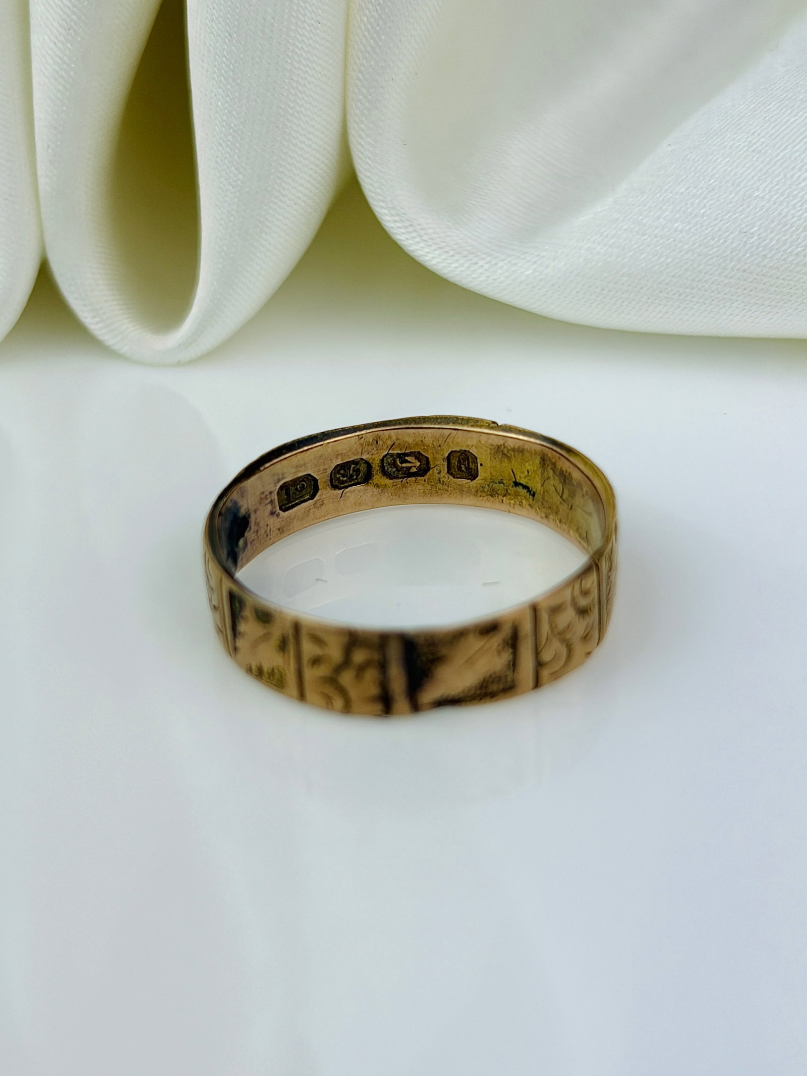 antique 12ct gold fancy wedding band ring - 3