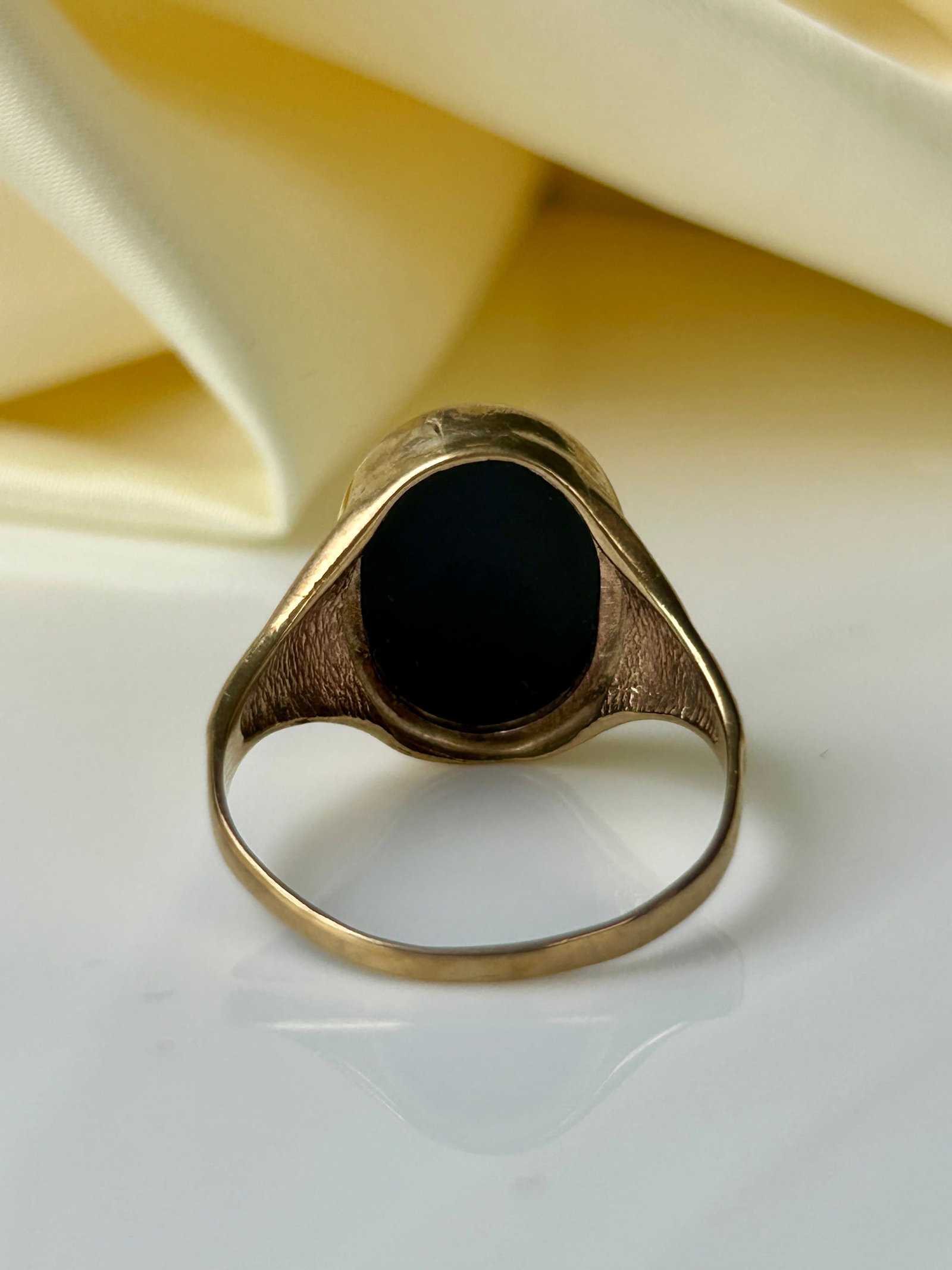 Vintage Carved Onyx Roman Intaglio Ring in 9ct Gold - 5