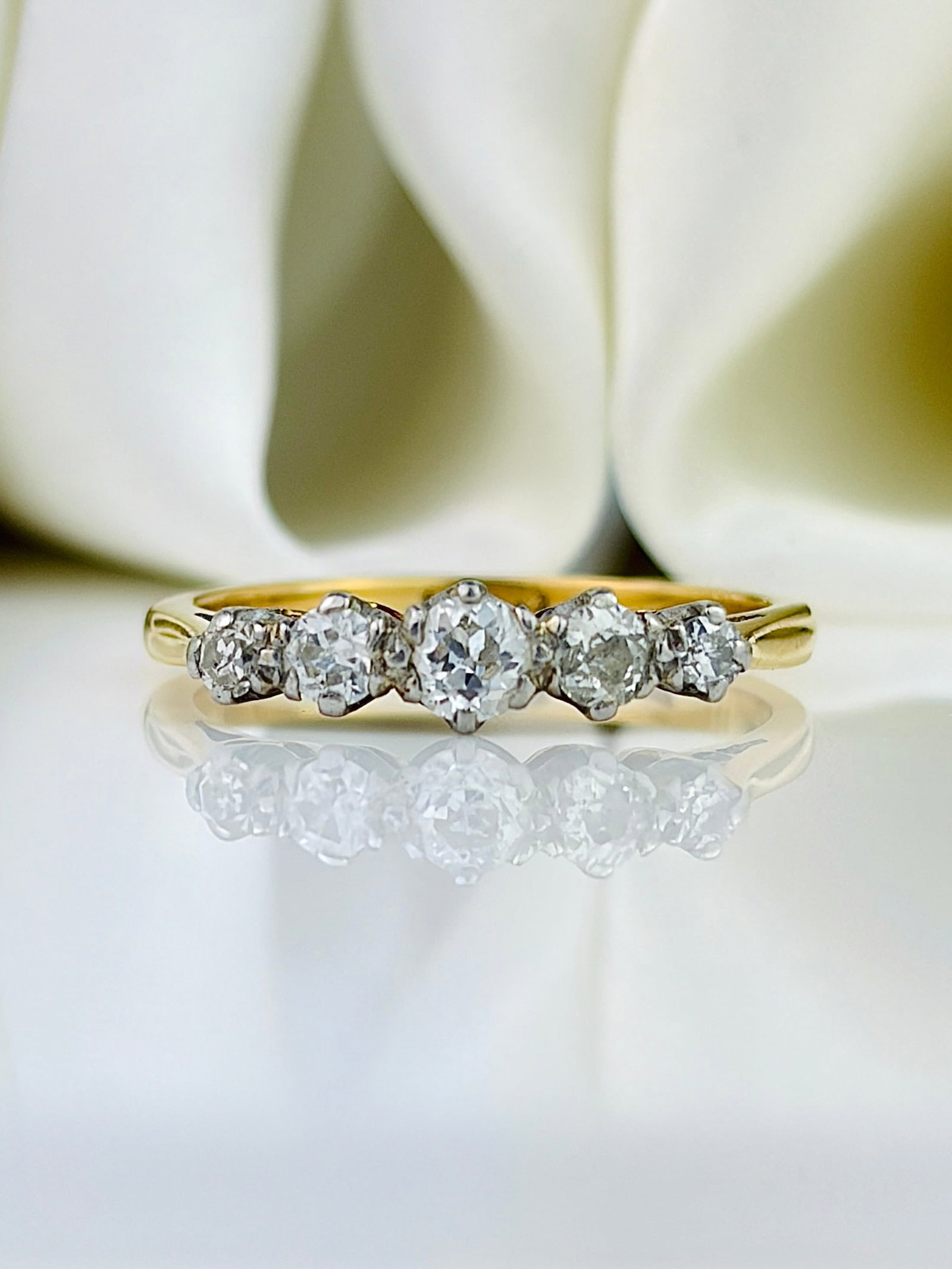 Antique Diamond 5 Stone Ring in 18ct Yellow Gold (1 of 11)