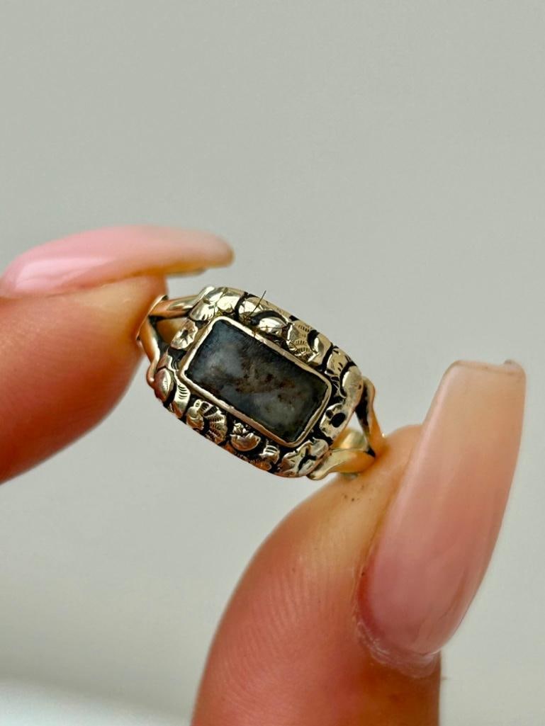Georgian Gold c.1824 Locket Front Ring: Georgian Gold c.1824 Locket Front Ring wonderful charming engraved ring, truly precious Inscription on back measurements size UK L US 6 head of ring 12mm x 9mm </