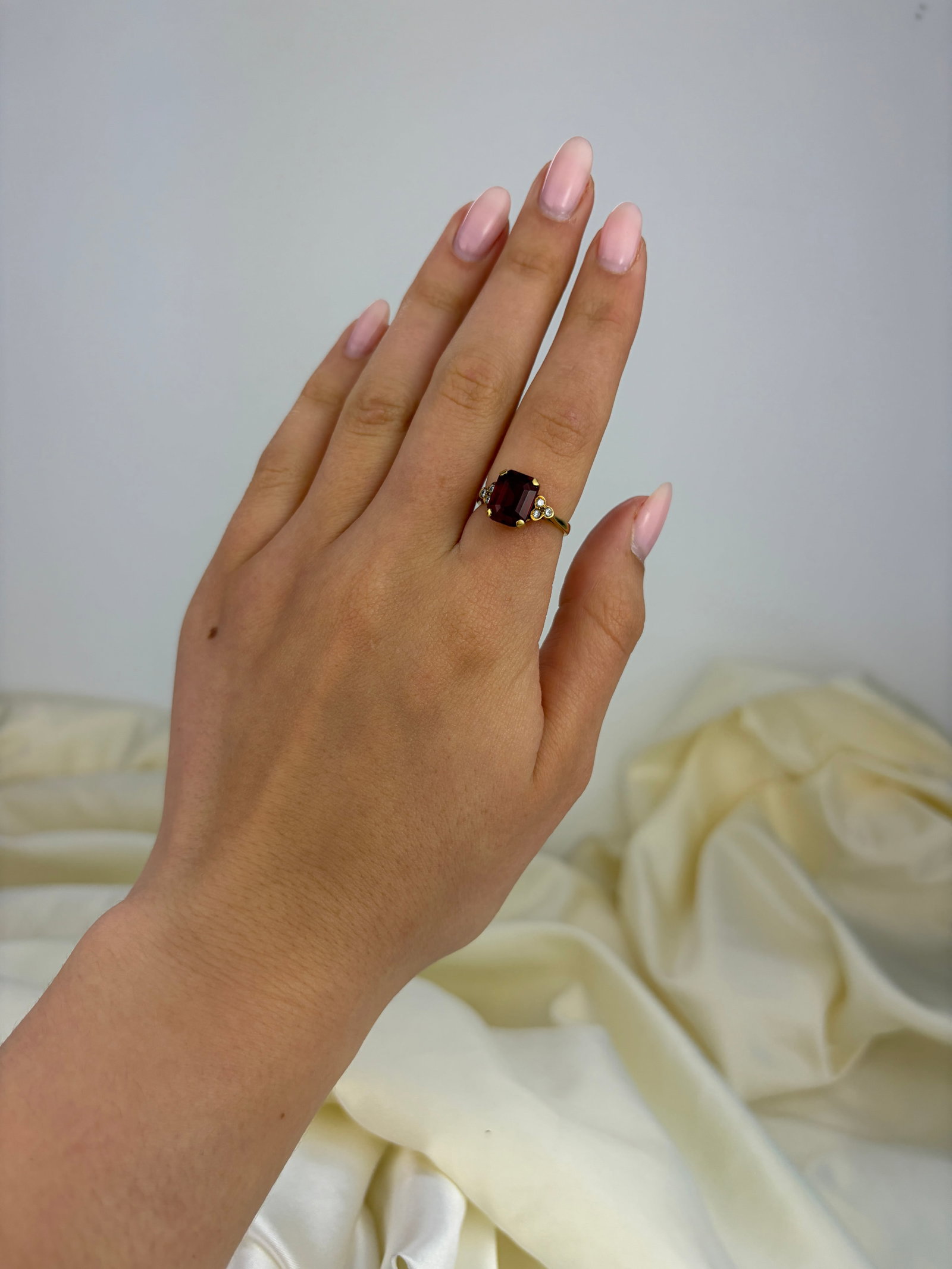 VINTAGE C.1989 18ct YELLOW GOLD FIRE OPAL AND DIAMOND COCKTAIL RING - 7