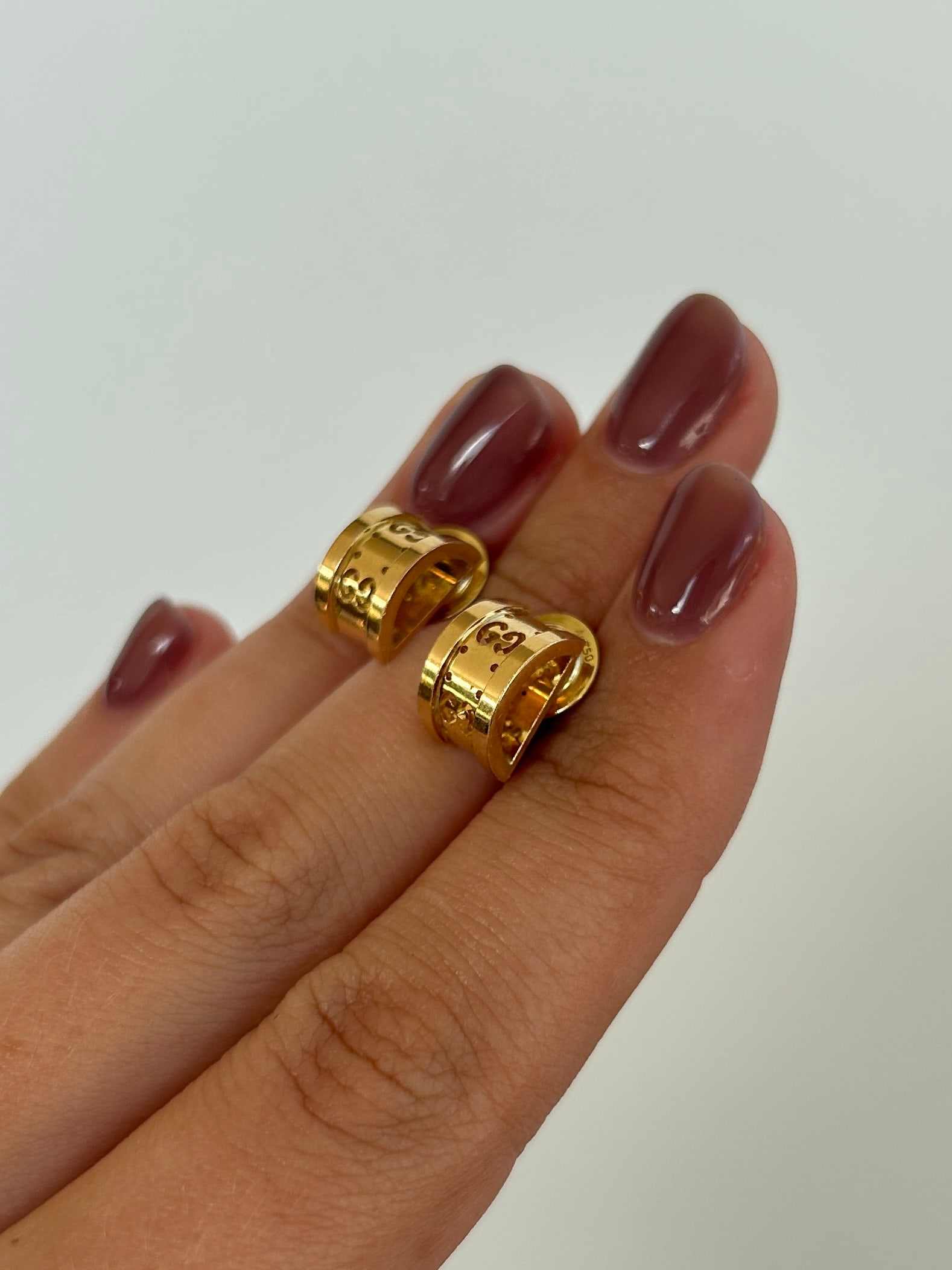 GUCCI Icon 18ct Yellow Gold Stud Earrings in Gucci Box - 7