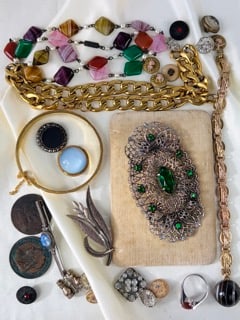 MIXED LOT of Jewellery: MIXED LOT of Jewellery