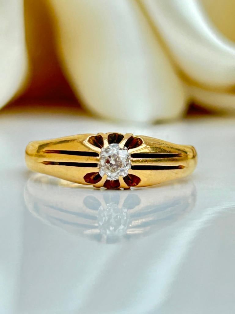 Chunky 18ct Yellow Gold 50pt Diamond Belcher Ring (1 of 8)