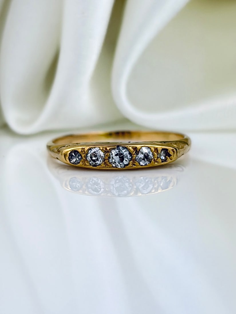 ANTIQUE 18CT YELLOW GOLD DIAMOND 5 STONE BOAT RING (1 of 9)