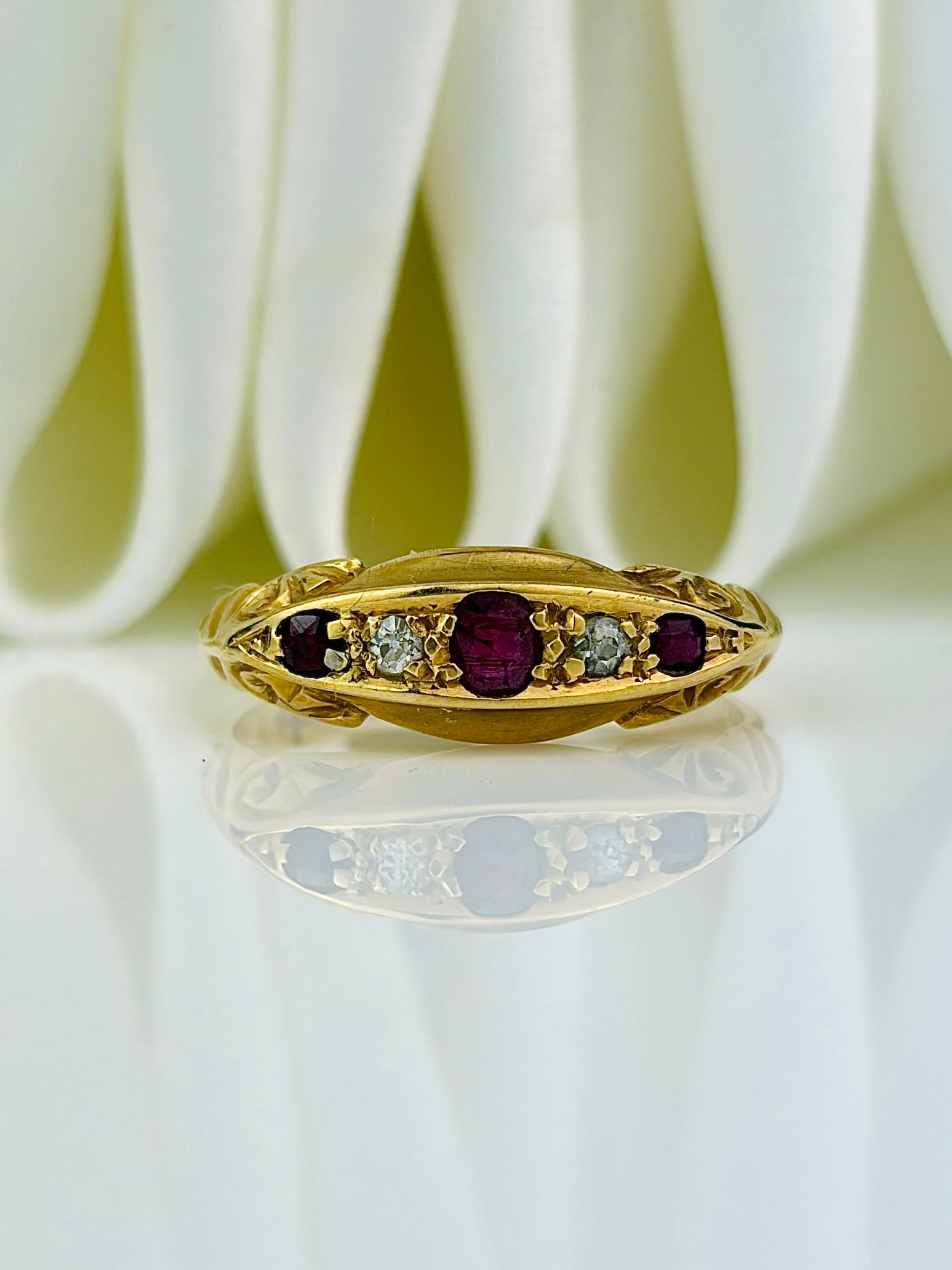 ANTIQUE 18CT YELLOW GOLD RUBY AND DIAMOND 5 STONE SCROLL RING (1 of 9)
