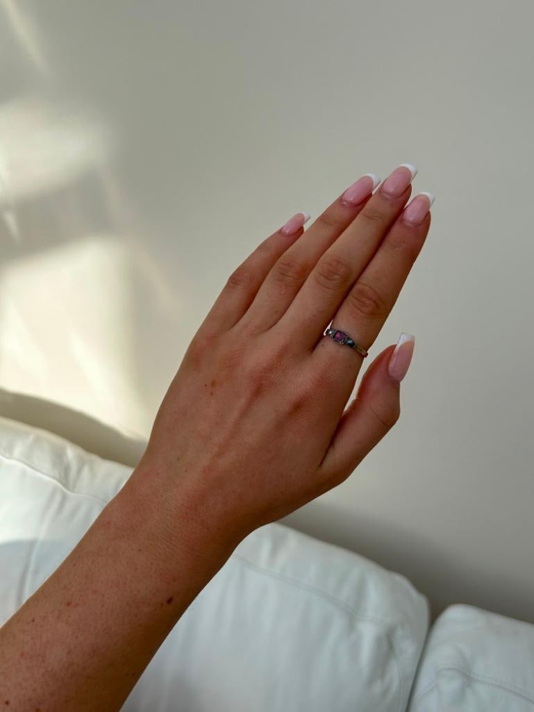 Antique Georgian Era Flat Cut Garnet and Diamond Gold Ring - 4