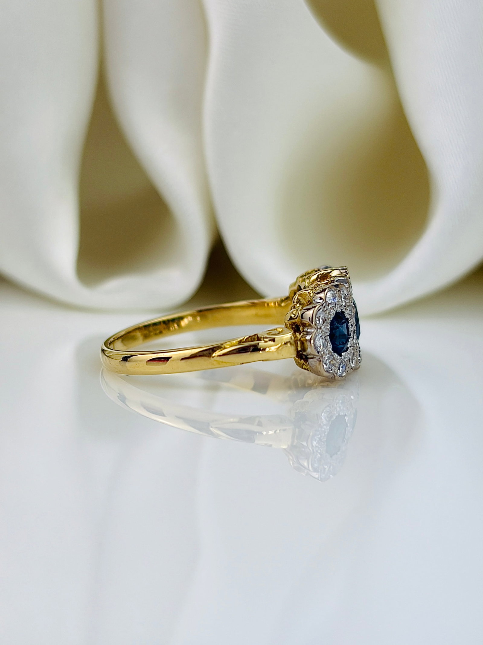 Vintage C.1997 Sapphire and Diamond Triple Cluster Ring in 18ct Yellow Gold - 2