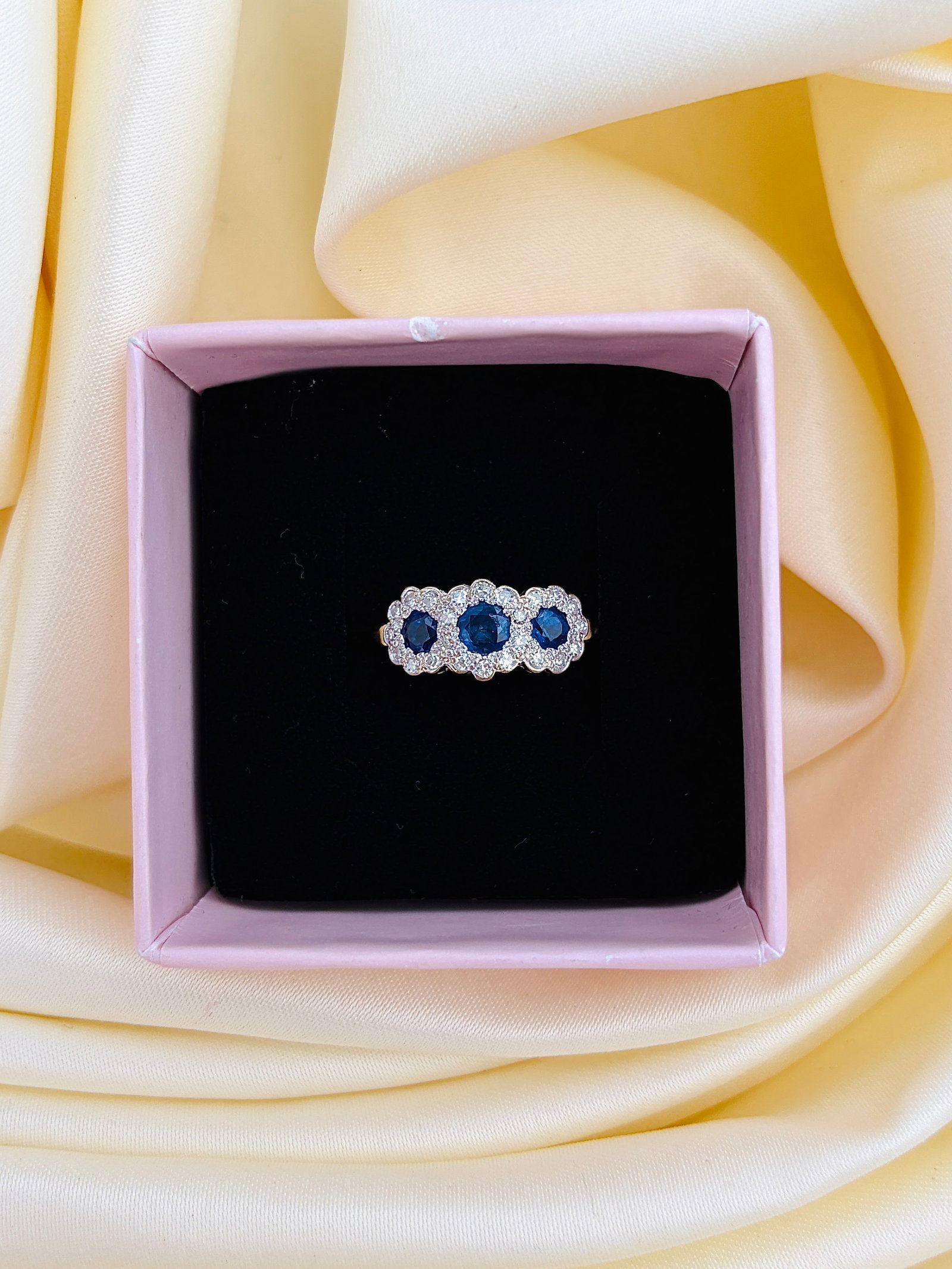 Vintage C.1997 Sapphire and Diamond Triple Cluster Ring in 18ct Yellow Gold - 7