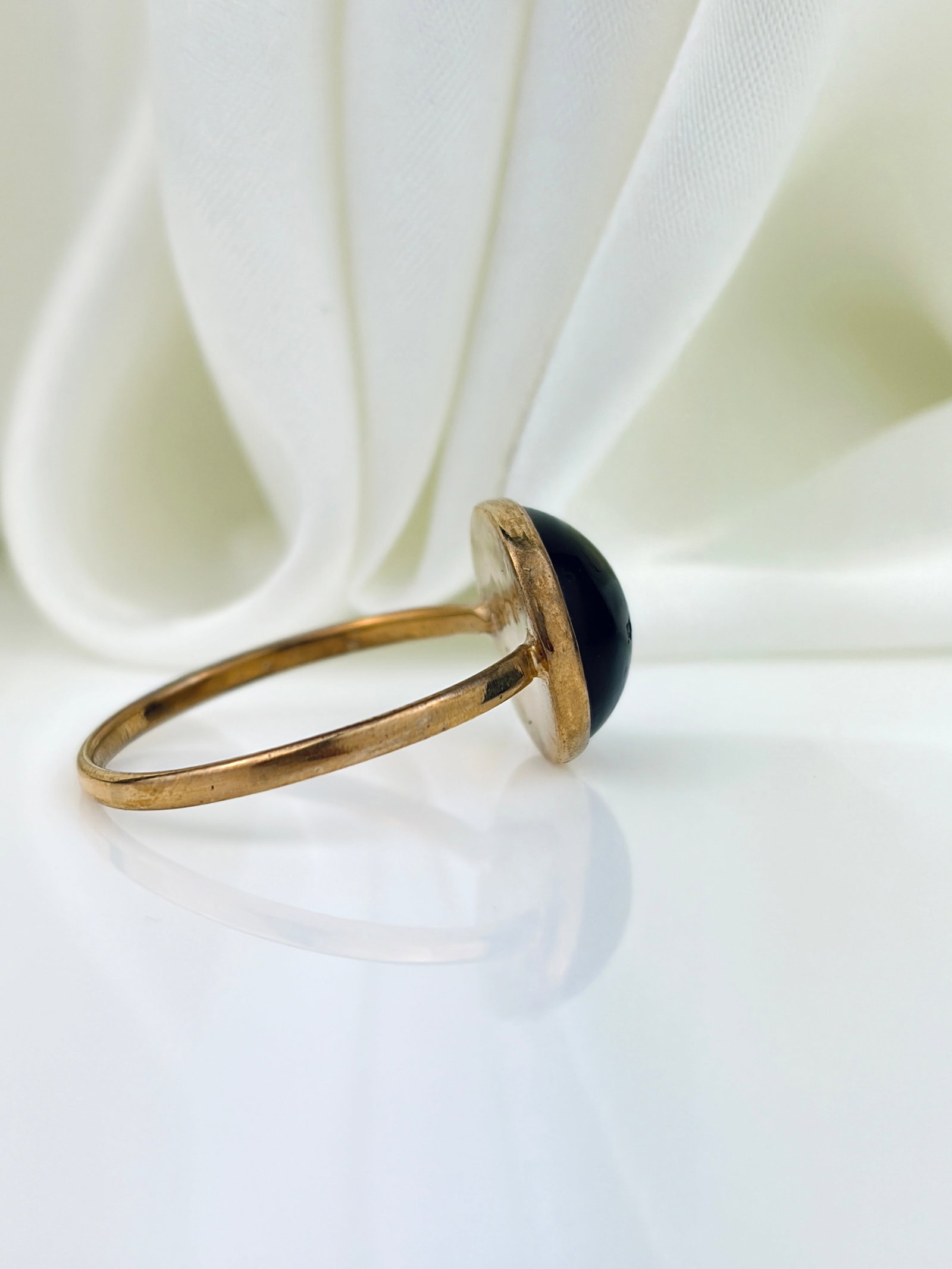 ANTIQUE BANDED AGATE 9CT YELLOW GOLD RING - 2