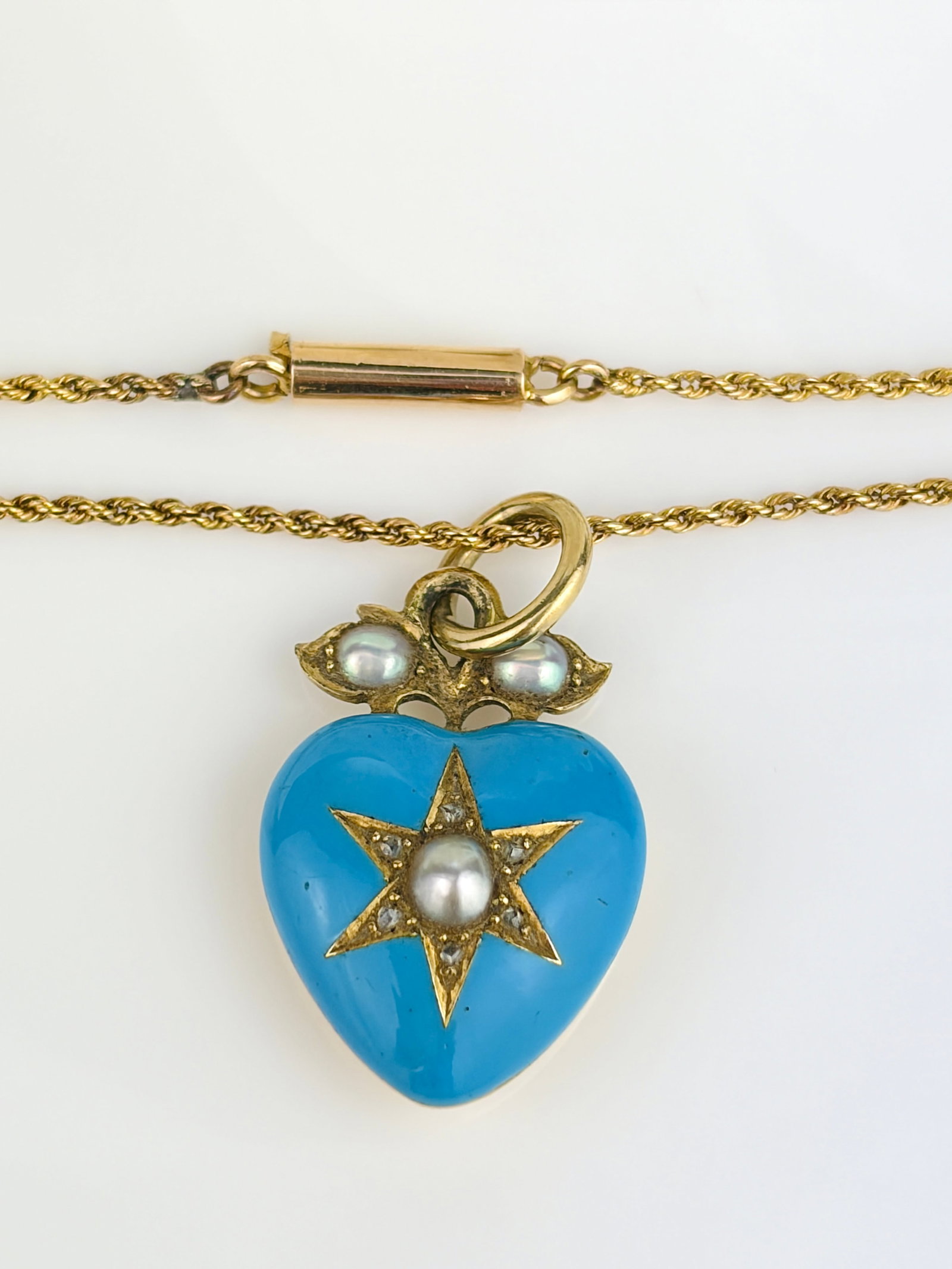 ANTIQUE BOXED GOLD BLUE ENAMEL, PEARL AND ROSE CUT DIAMOND LOCKET BACK HEART PENDANT GOLD CHAIN - 6