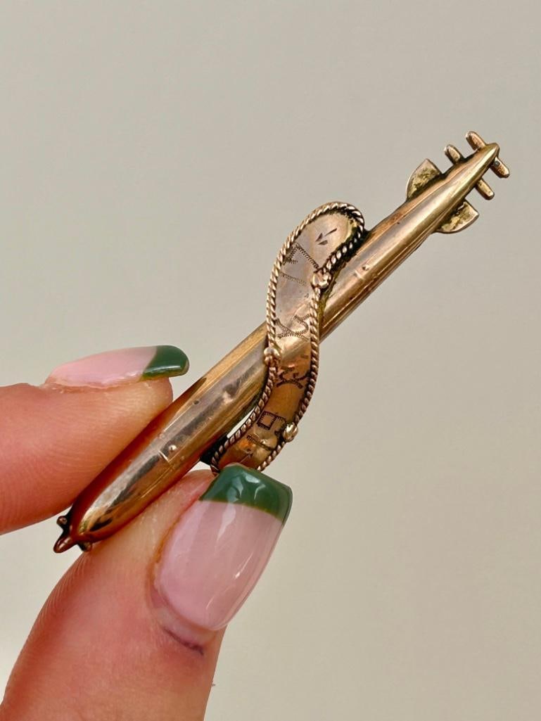 Antique Gold WW1 Torpedo Sweetheart Brooch C.1917 - 2