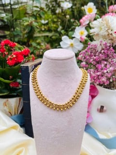 18ct Yellow Gold Ball Detail Collar Necklace with Dogclip - 11