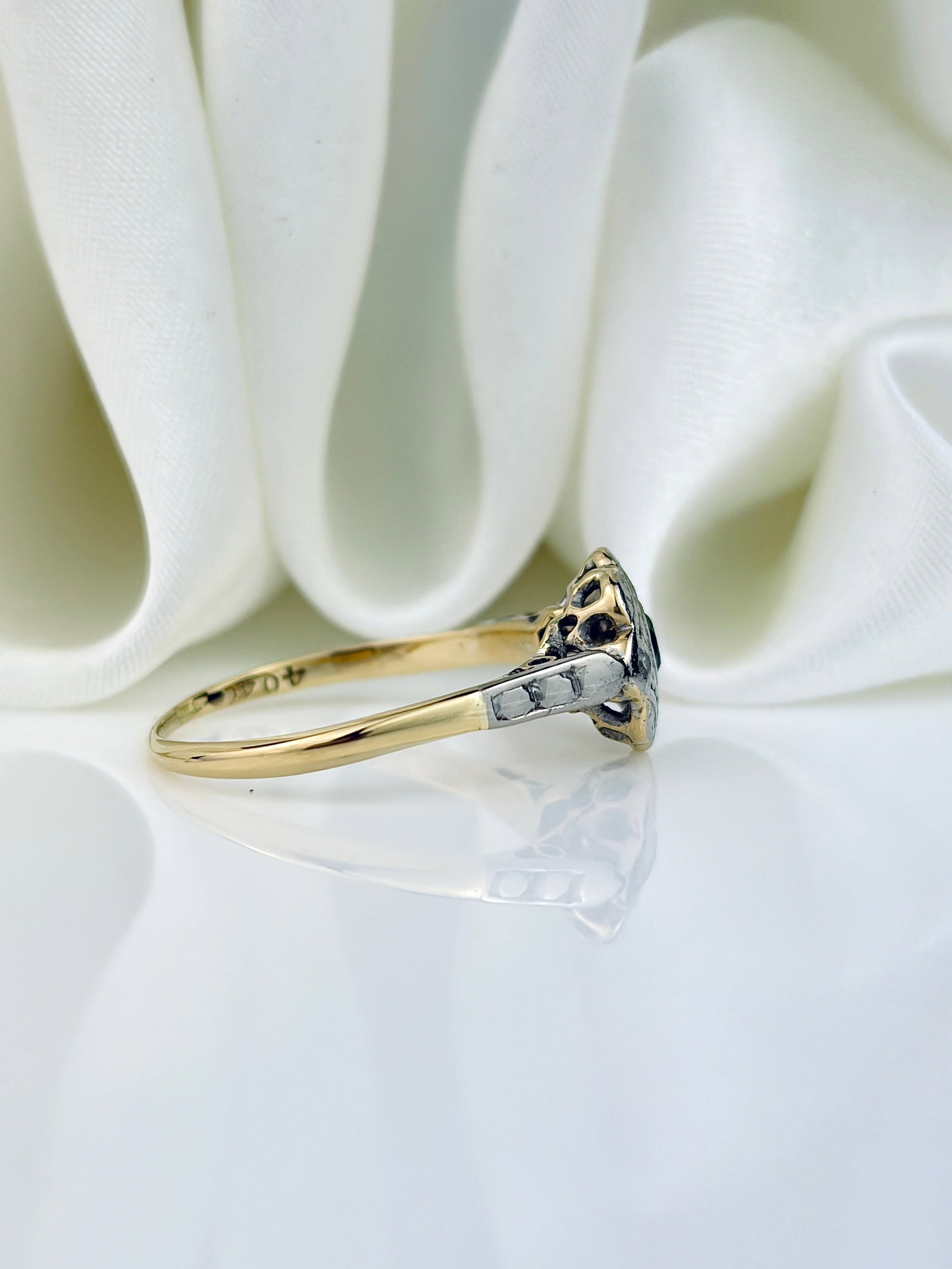 ANTIQUE 18CT GOLD AND PLATINUM SAPPHIRE AND DIAMOND FLOWER CLUSTER RING - 2