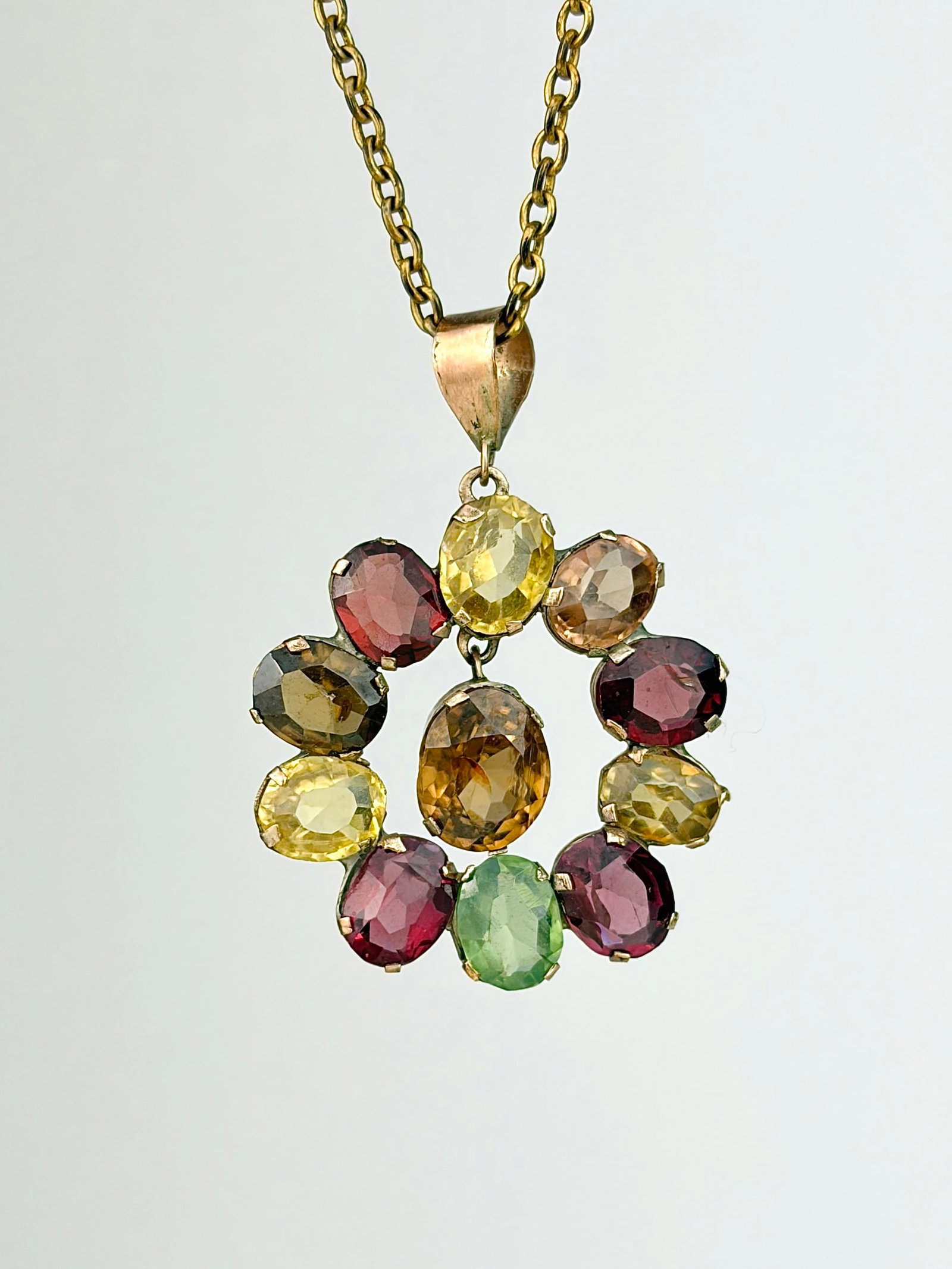 ANTIQUE VICTORIAN 9CT GOLD HARLEQUIN CLUSTER PENDANT ON CHAIN (1 of 6)