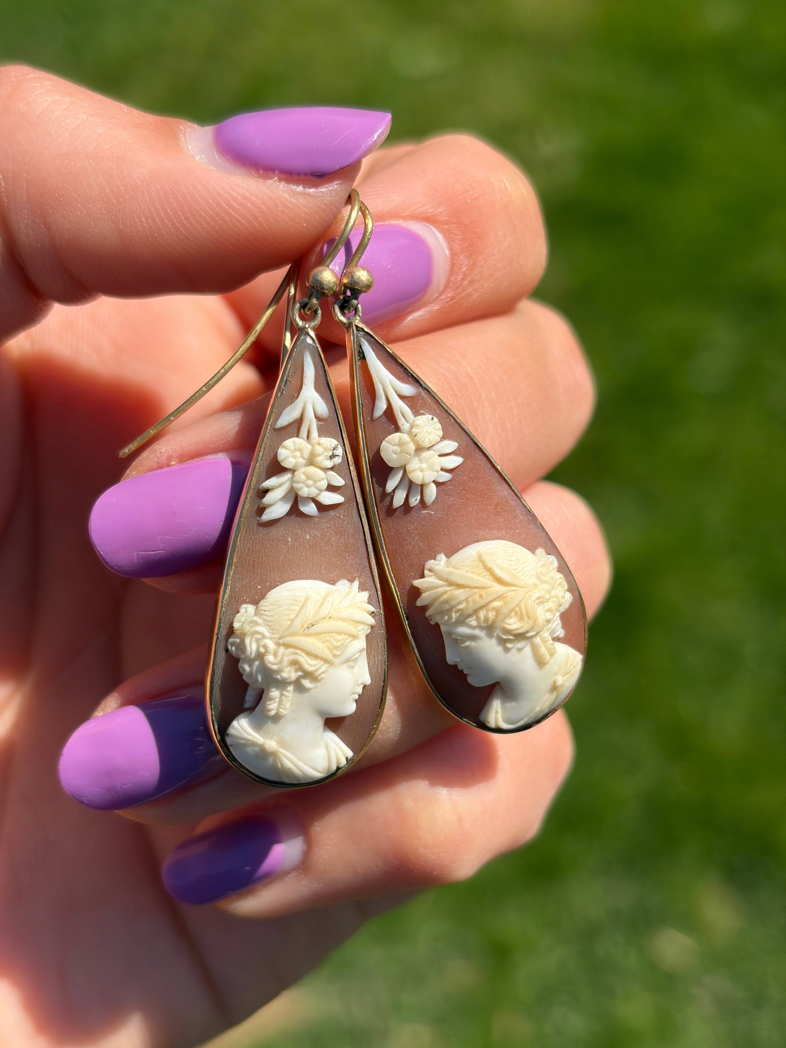 ANTIQUE EARLY VICTORIAN 18CT GOLD CAMEO DROP EARRINGS IN BOX - 3