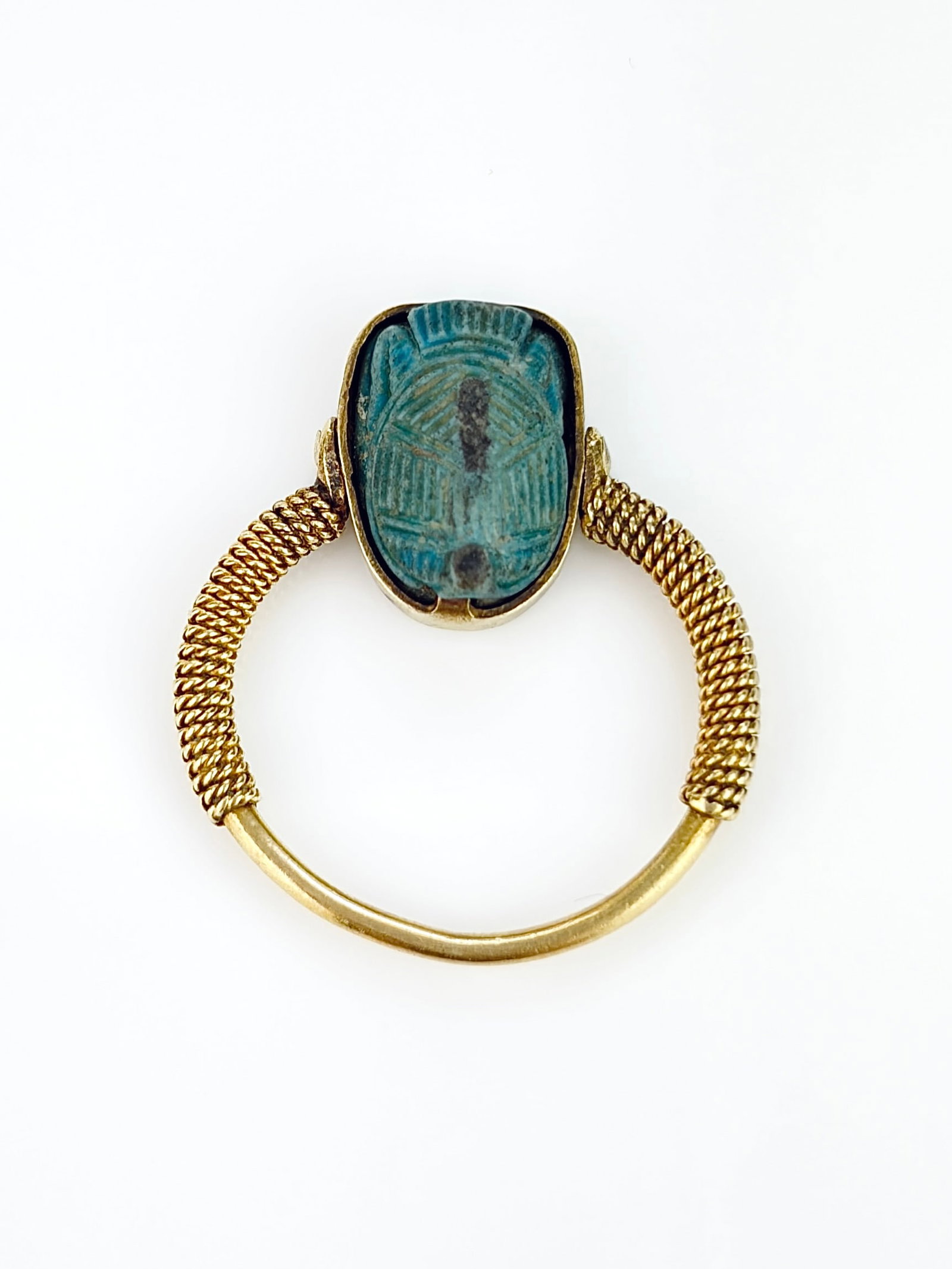 ANTIQUE EGYPTIAN REVIVAL SWIVEL SCARAB RING IN 18CT YELLOW GOLD: ANTIQUE EGYPTIAN REVIVAL SWIVEL SCARAB RING IN 18CT YELLOW GOLD Amazing details!