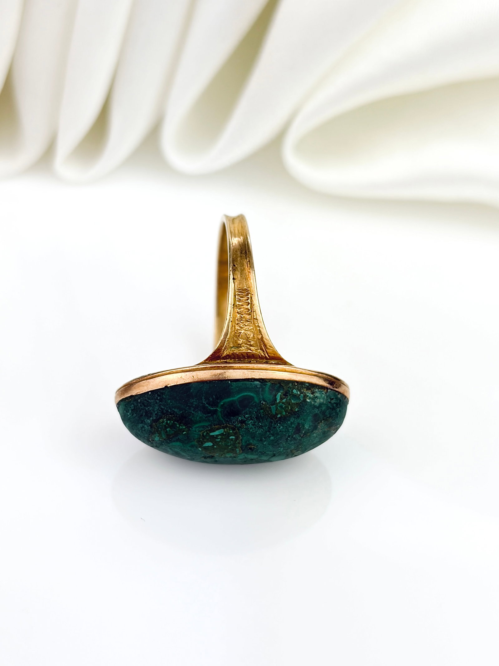ANTIQUE GEORGIAN C.1783 GREEN STONE RING IN GOLD - 3