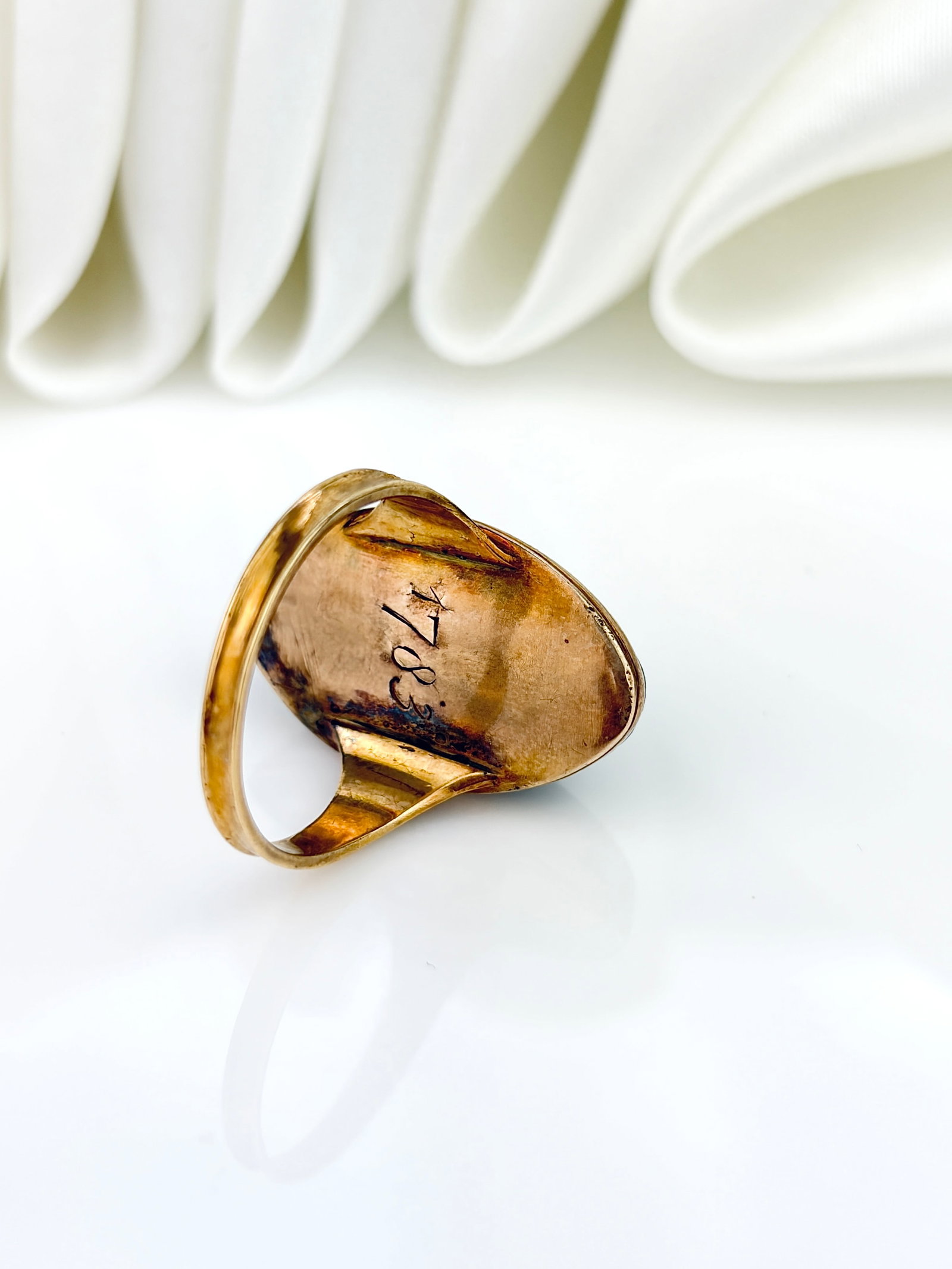 ANTIQUE GEORGIAN C.1783 GREEN STONE RING IN GOLD - 4
