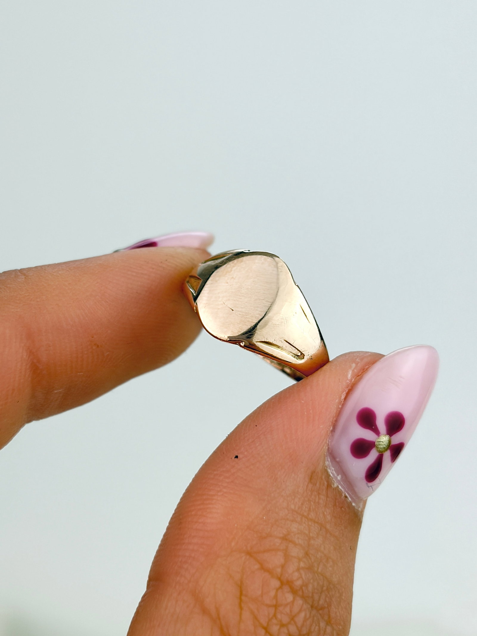 ANTIQUE 9CT YELLOW GOLD SIGNET RING - 5