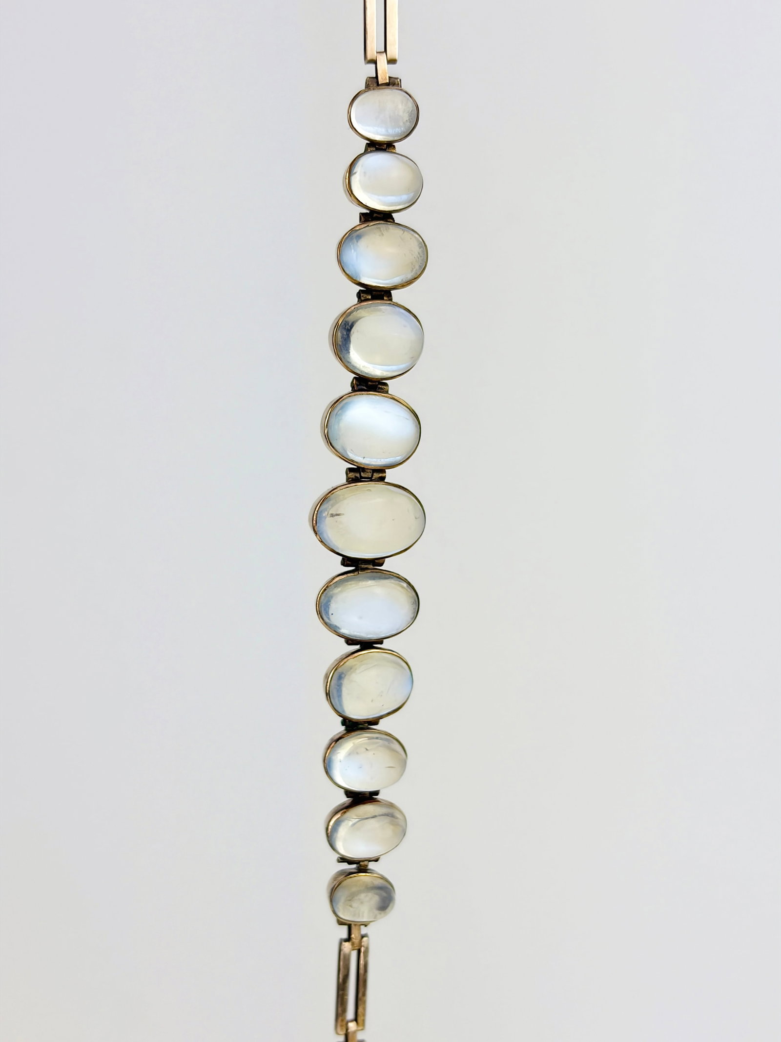 ANTIQUE GOLD CABOCHON MOONSTONE LINE BRACELET (1 of 8)