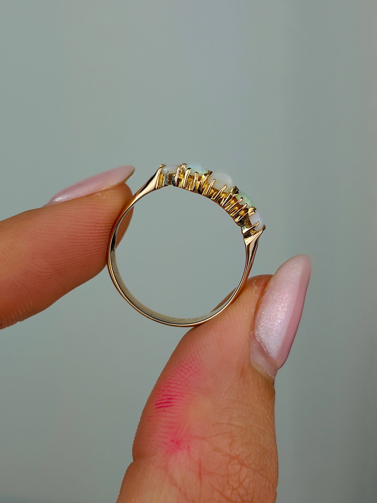 vintage 9ct yellow gold opal 5 stone ring - 6