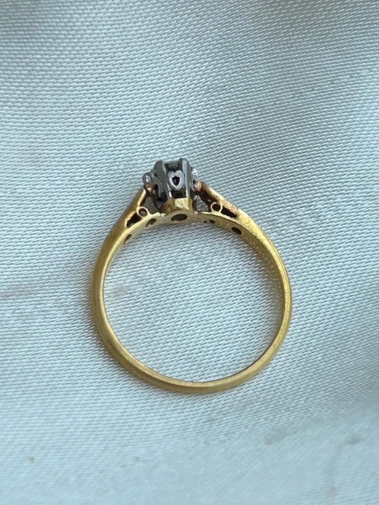 Sweet Antique 18ct Yellow Gold and Platinum Diamond Solitaire Ring - 6