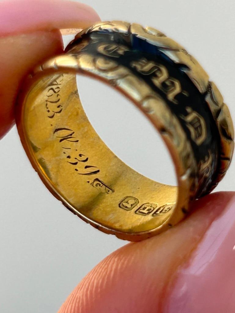 Antique 18ct Yellow Gold Wide Enamel Mourning Band Ring C.1823 - 11