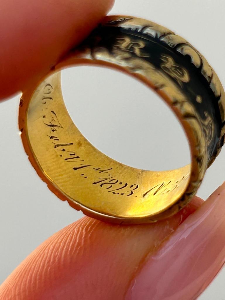 Antique 18ct Yellow Gold Wide Enamel Mourning Band Ring C.1823 - 7