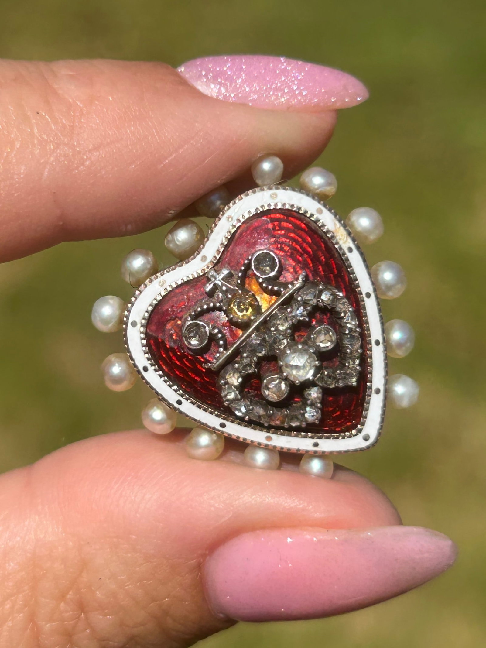 Antique gold red enamel heart brooch set with diamonds and pearls - locket back and in original box - 7