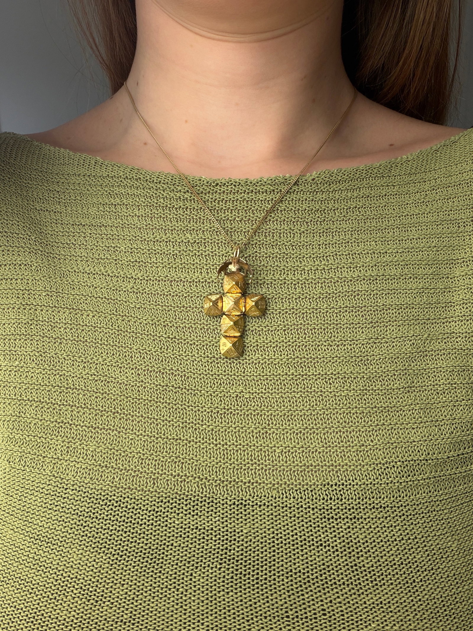 RARE 9CT YELLOW GOLD MASONIC BALL AND CROSS OPENING ORB PENDANT - 5
