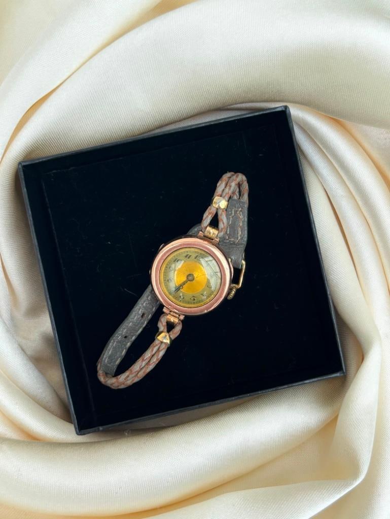 9ct Gold Vintage Ladies Watch - 4
