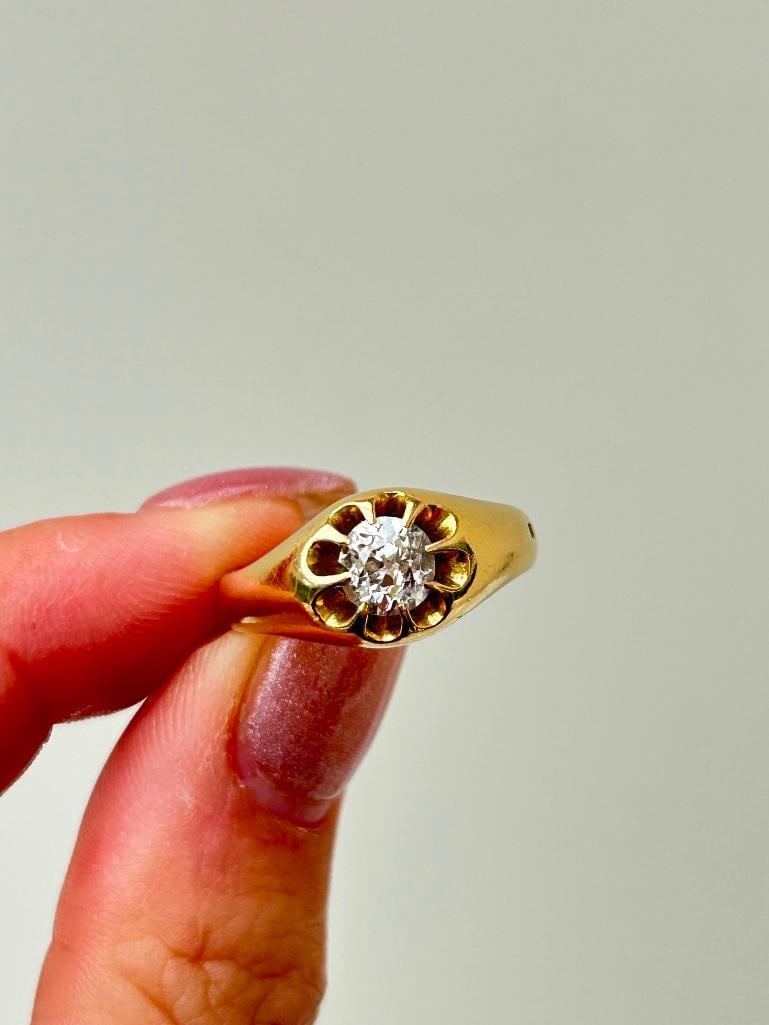 Antique 18ct Yellow Gold Chunky .85pt Diamond Belcher Ring - 8