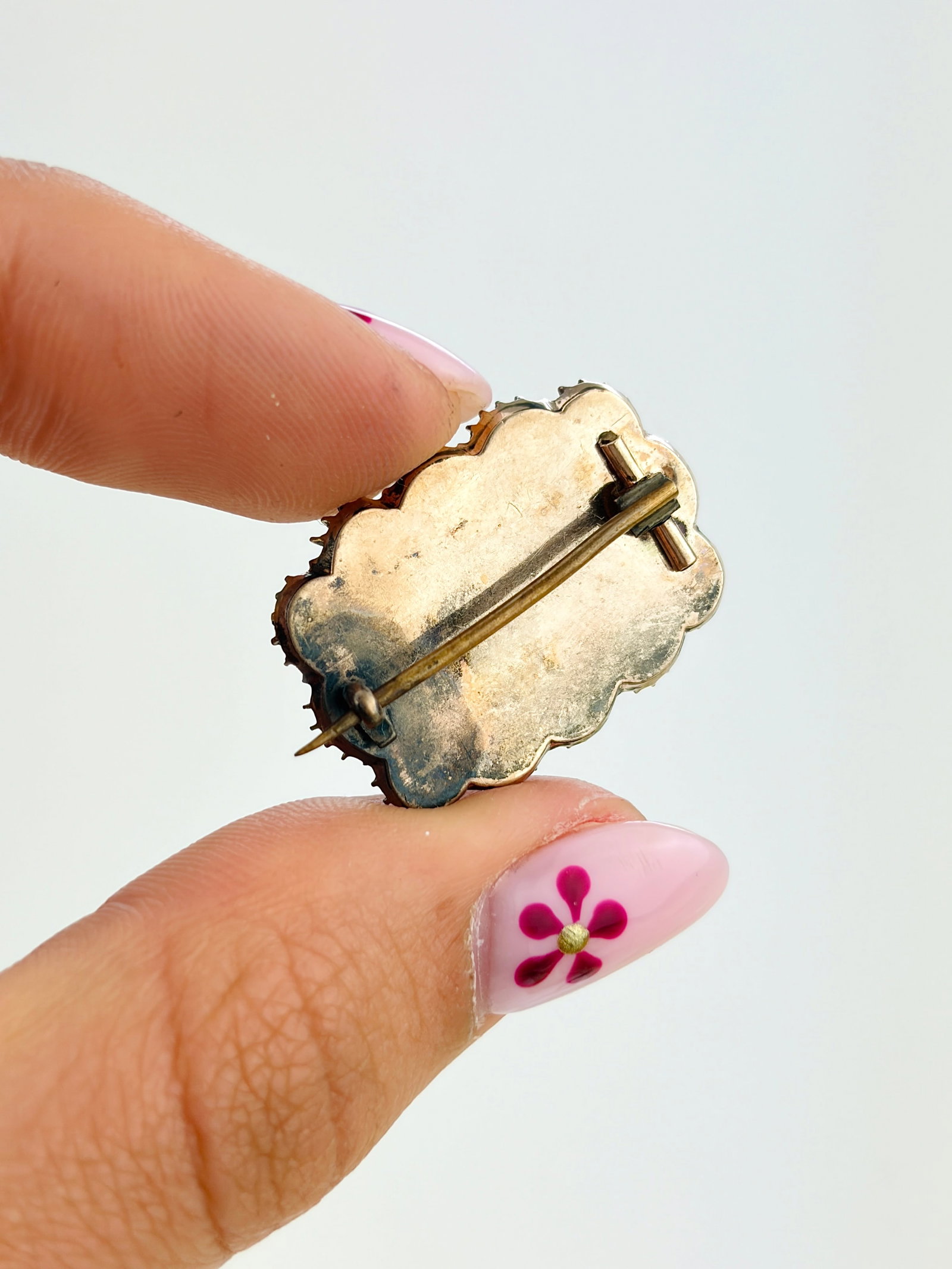 ANTIQUE CORAL AND HAIR LOCKET FRONT BROOCH IN GOLD - 3
