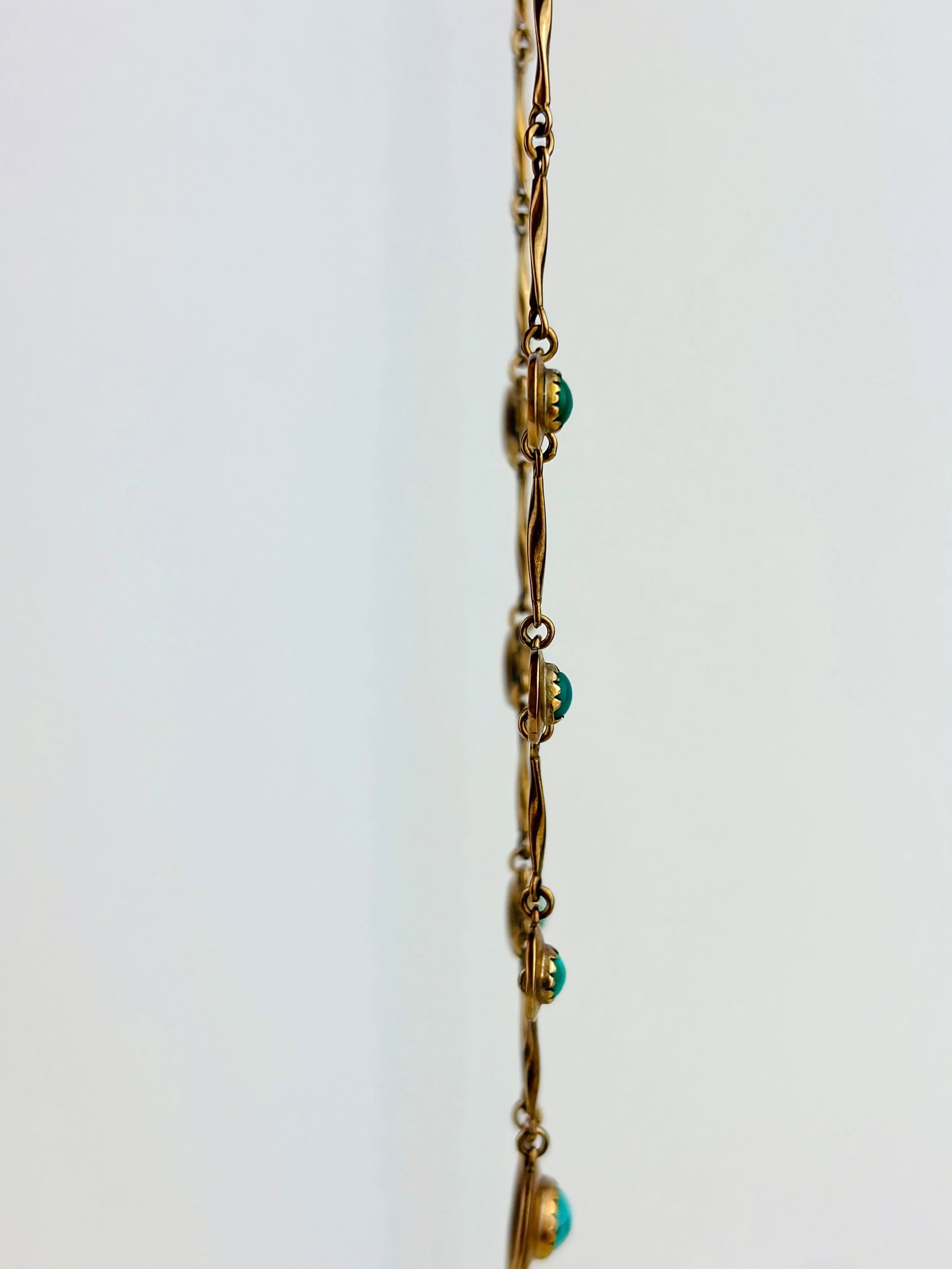 VINTAGE C.1982 9CT YELLOW GOLD TURQUOISE DISC NECKLACE - 6