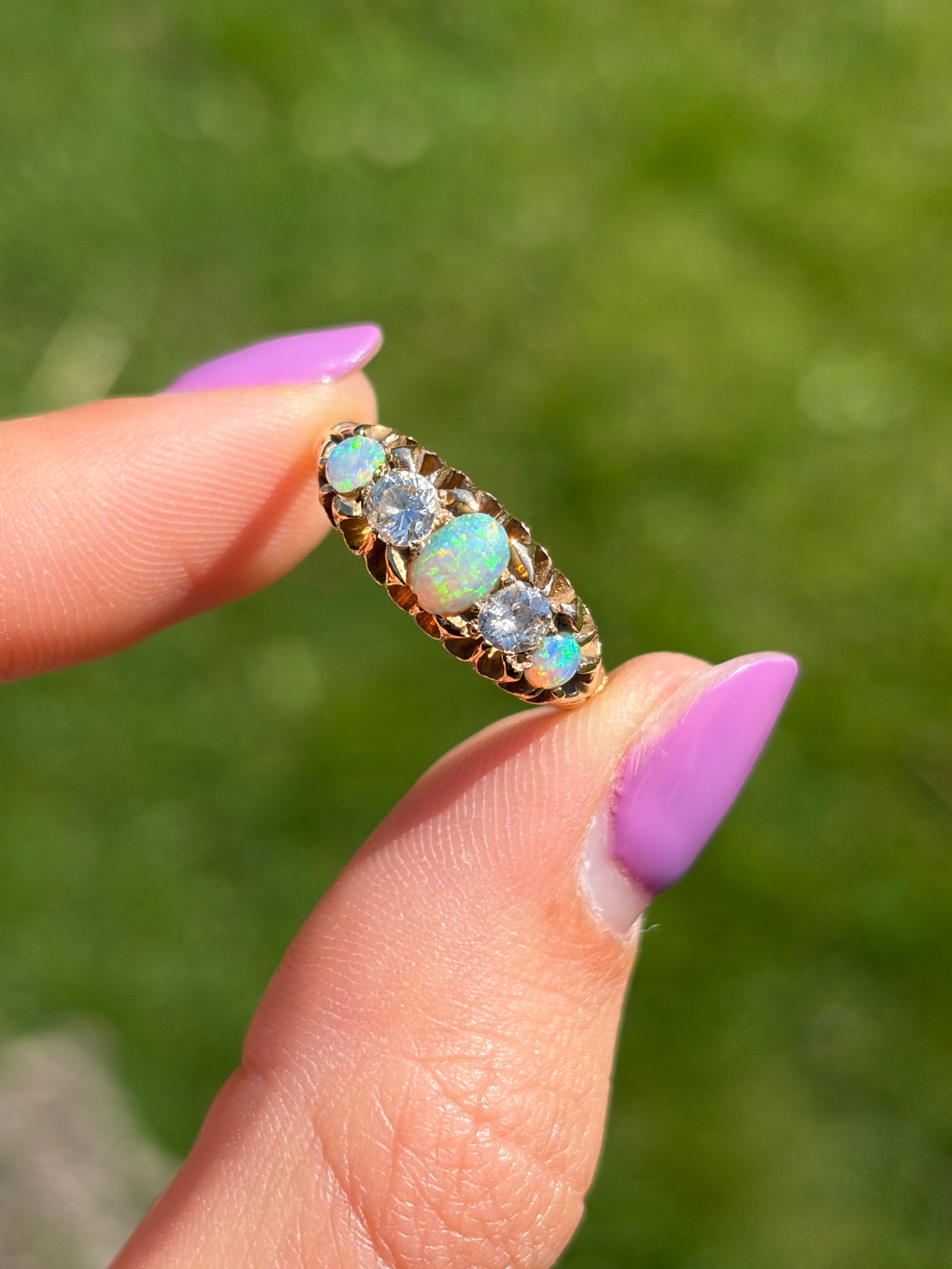 ANTIQUE C.1900 18CT YELLOW GOLD OPAL AND DIAMOND 5 STONE RING - 3