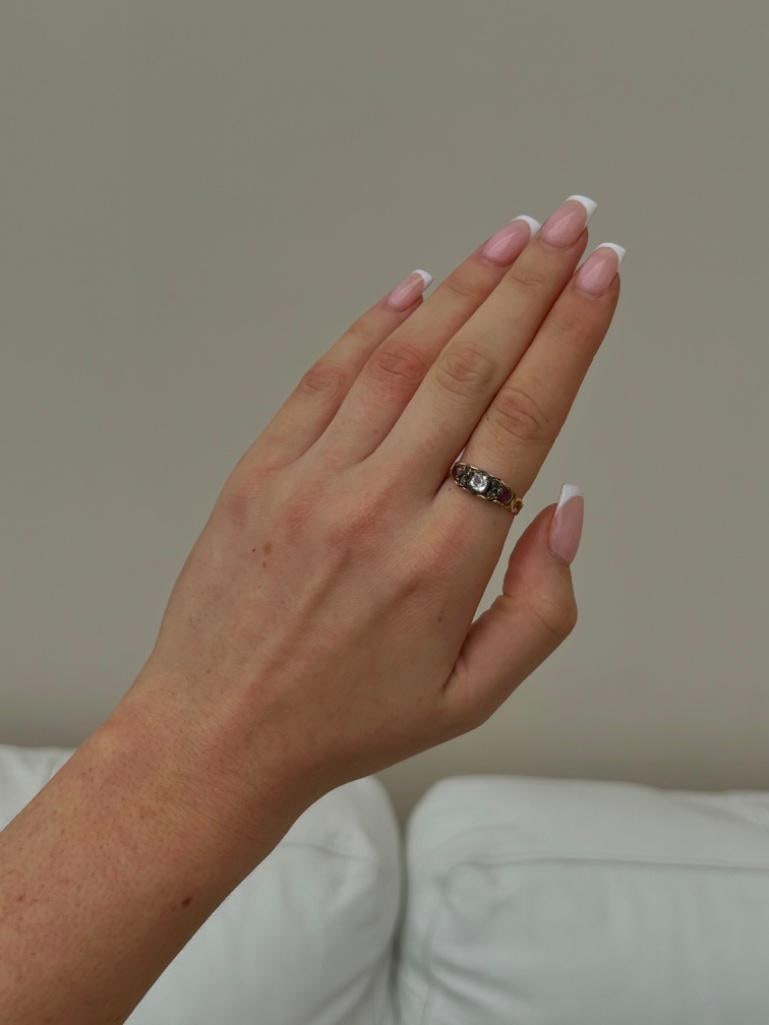 Antique Gemstone Ring in Gold - 5