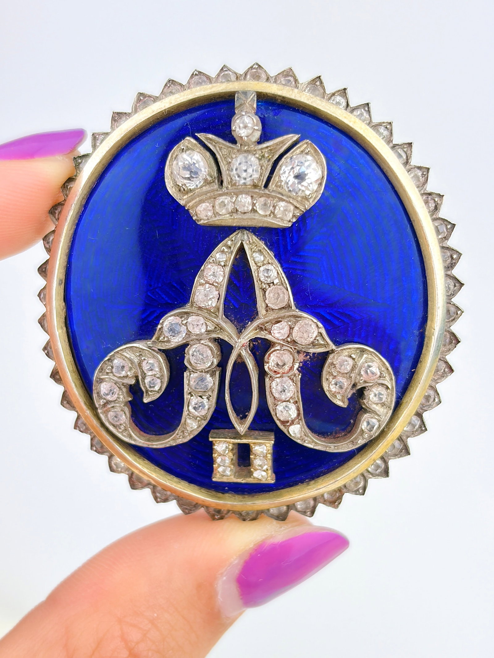 ANTIQUE BRISTOL BLUE GLASS LARGE BROOCH WITH PASTE 'A' AND SURROUND, WITH ROSE CUT DIAMOND NUMERAL - 7