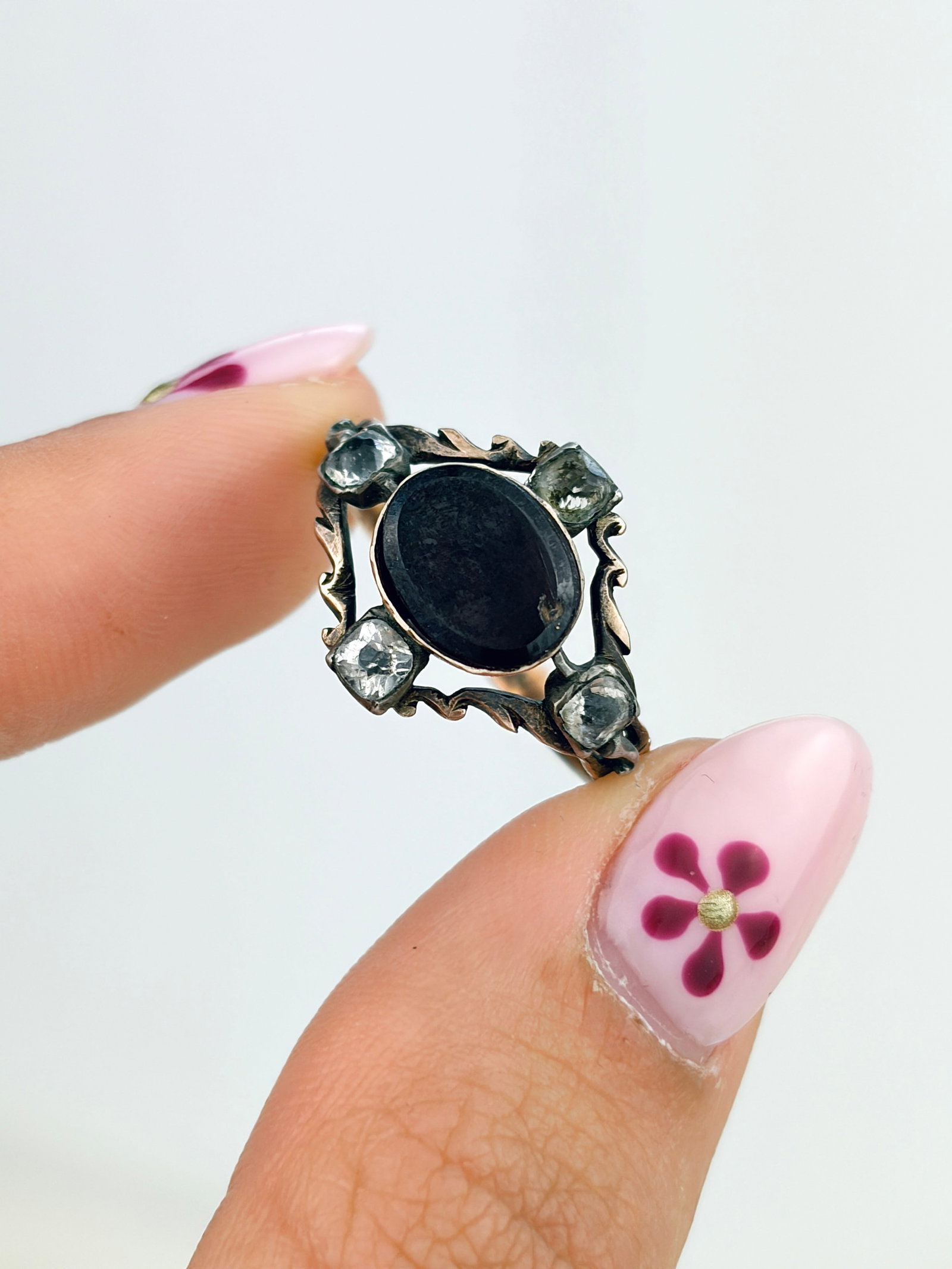 ANTIQUE GEORGIAN FLAT CUT GARNET AND PASTE RING IN GOLD - 6
