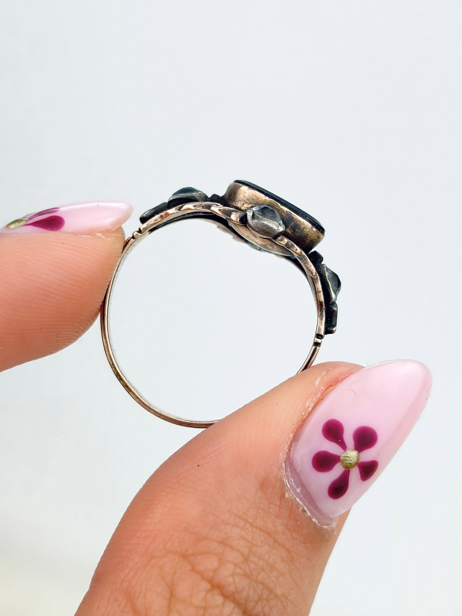 ANTIQUE GEORGIAN FLAT CUT GARNET AND PASTE RING IN GOLD - 7