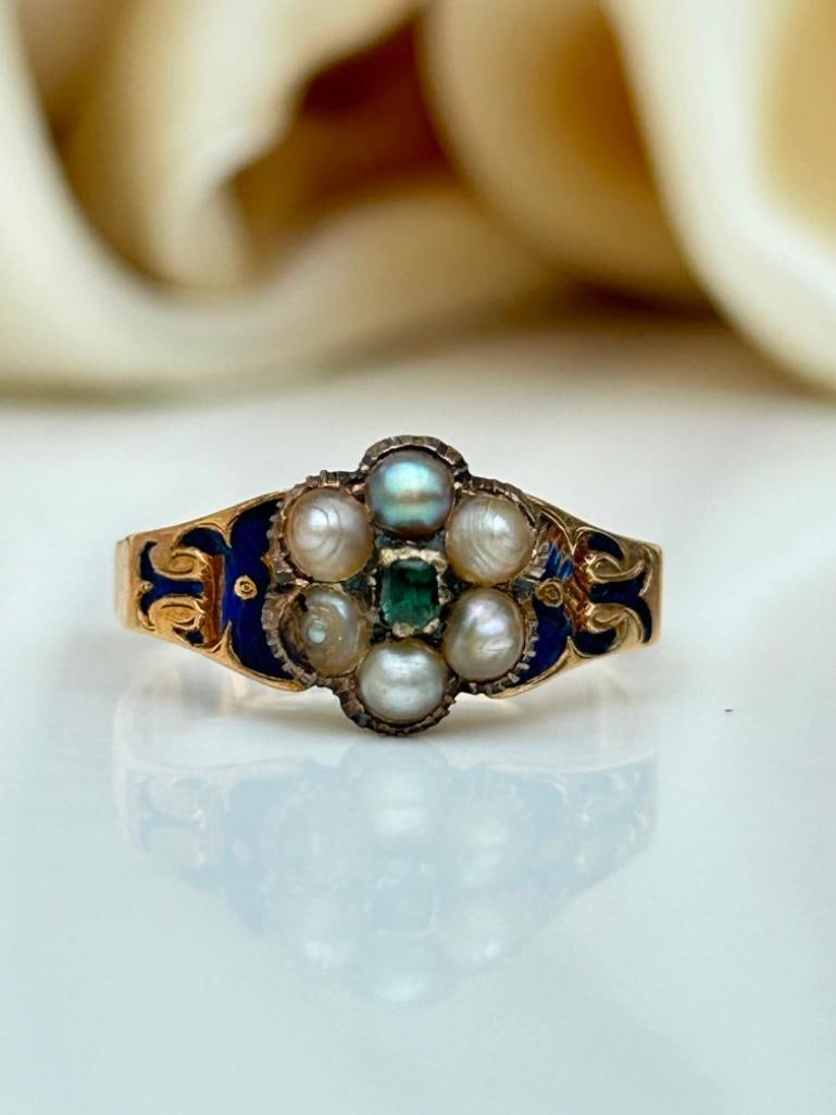 Antique Locket Back Emerald and Pearl Flower Ring Set on an Enamel and Gold Band: Antique Locket Back Emerald and Pearl Flower Ring Set on an Enamel and Gold Band very charming and sweet detailed ring measurements size UK M US 61/2 head of ring 9mm x 9mm weigh