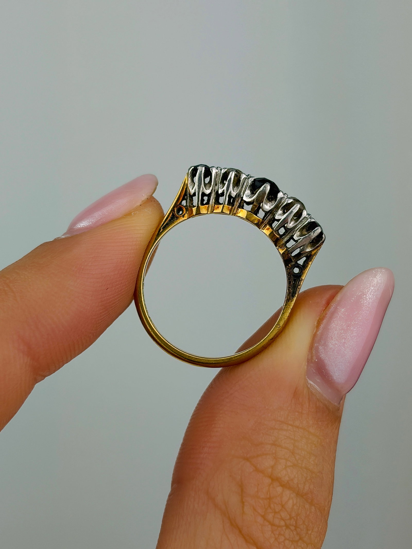 Vintage 18ct yellow gold and platinum ruby and diamond 5 stone ring - 6