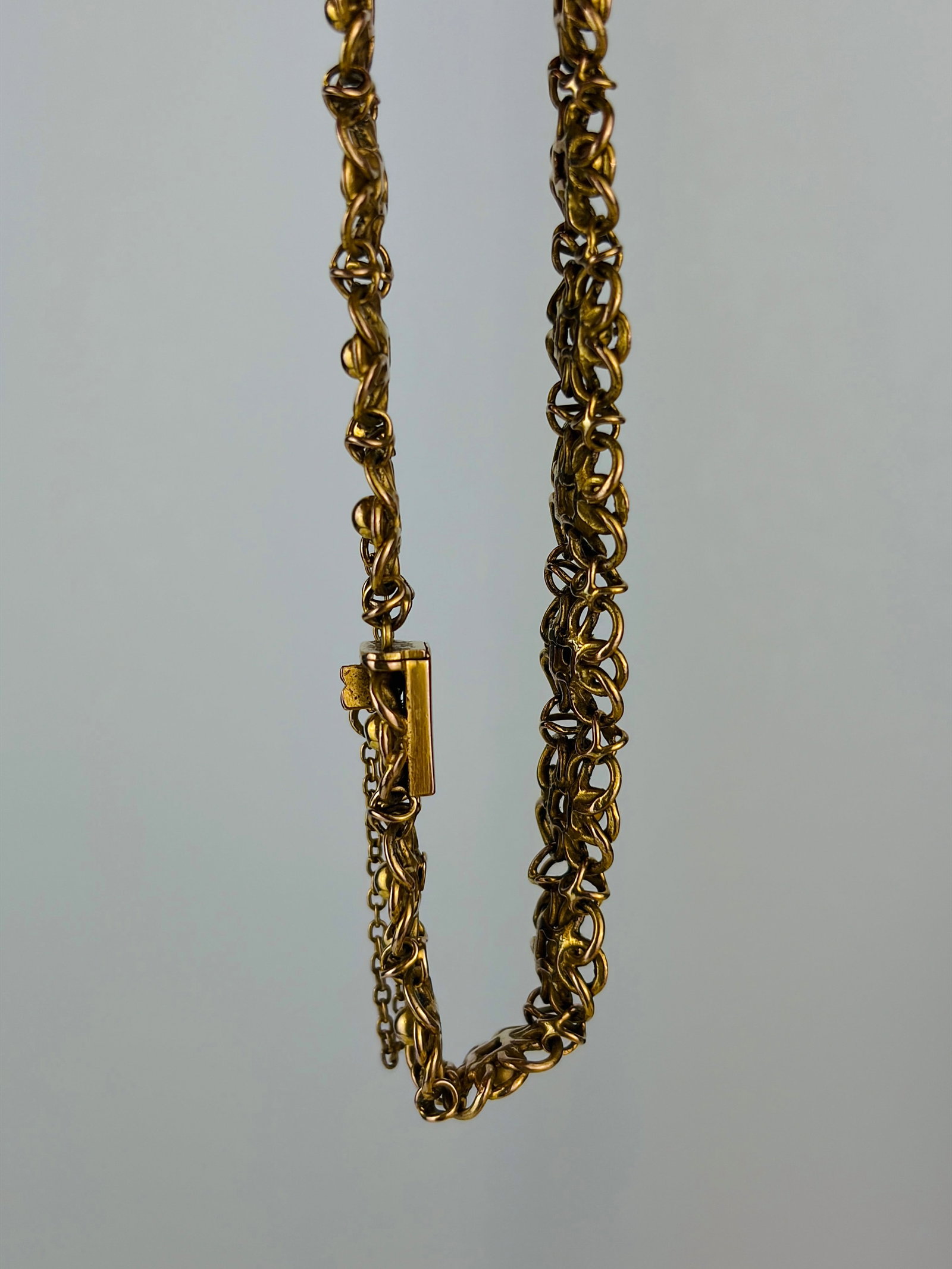 heavy 9ct gold flowers design bracelet - 2